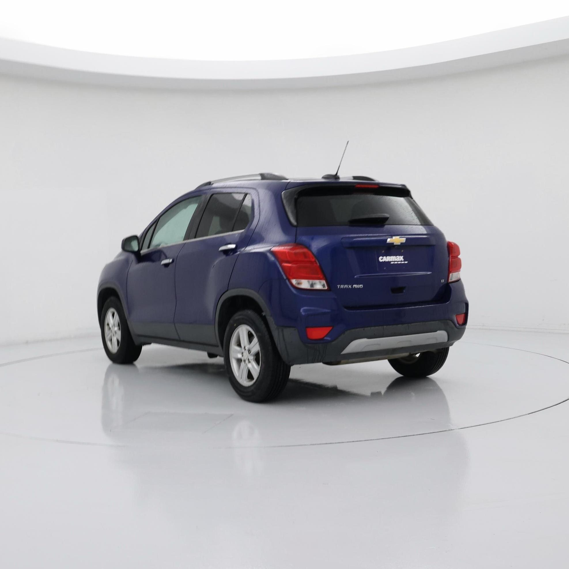 Thumbnail: 2017 Chevrolet Trax - 2