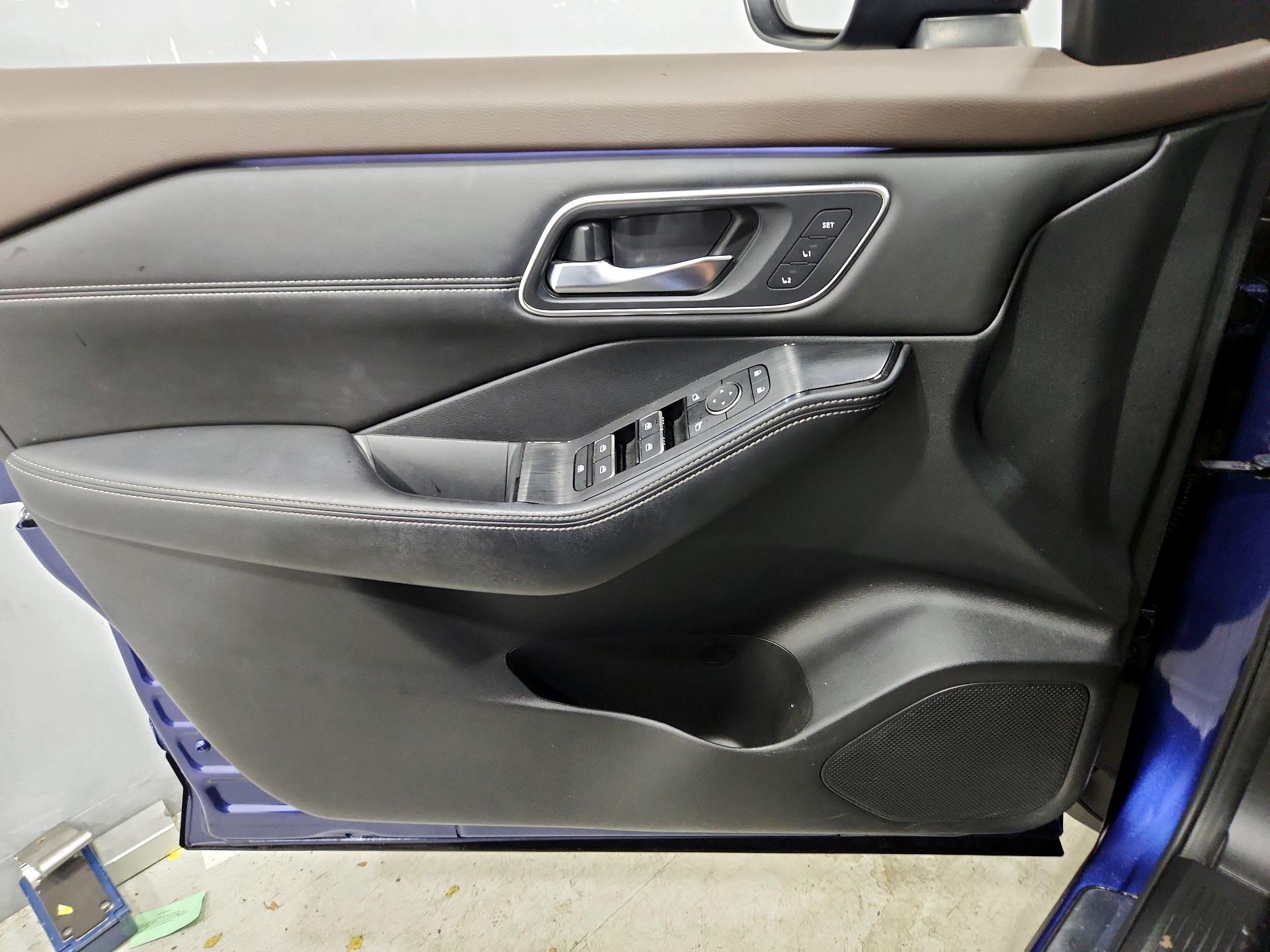 Thumbnail: 2023 Nissan Rogue - 12