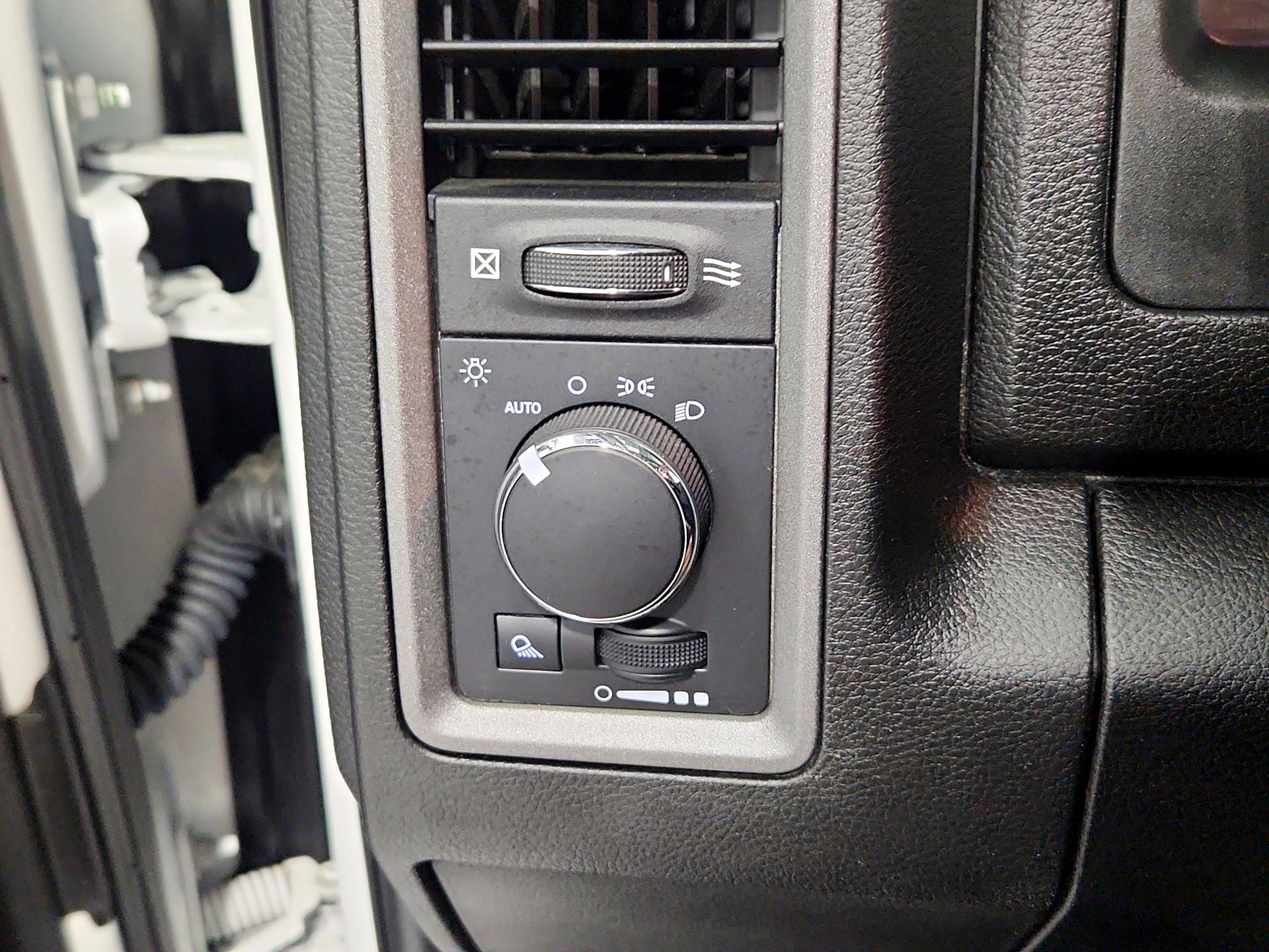Thumbnail: 2021 RAM 1500 Classic - 13