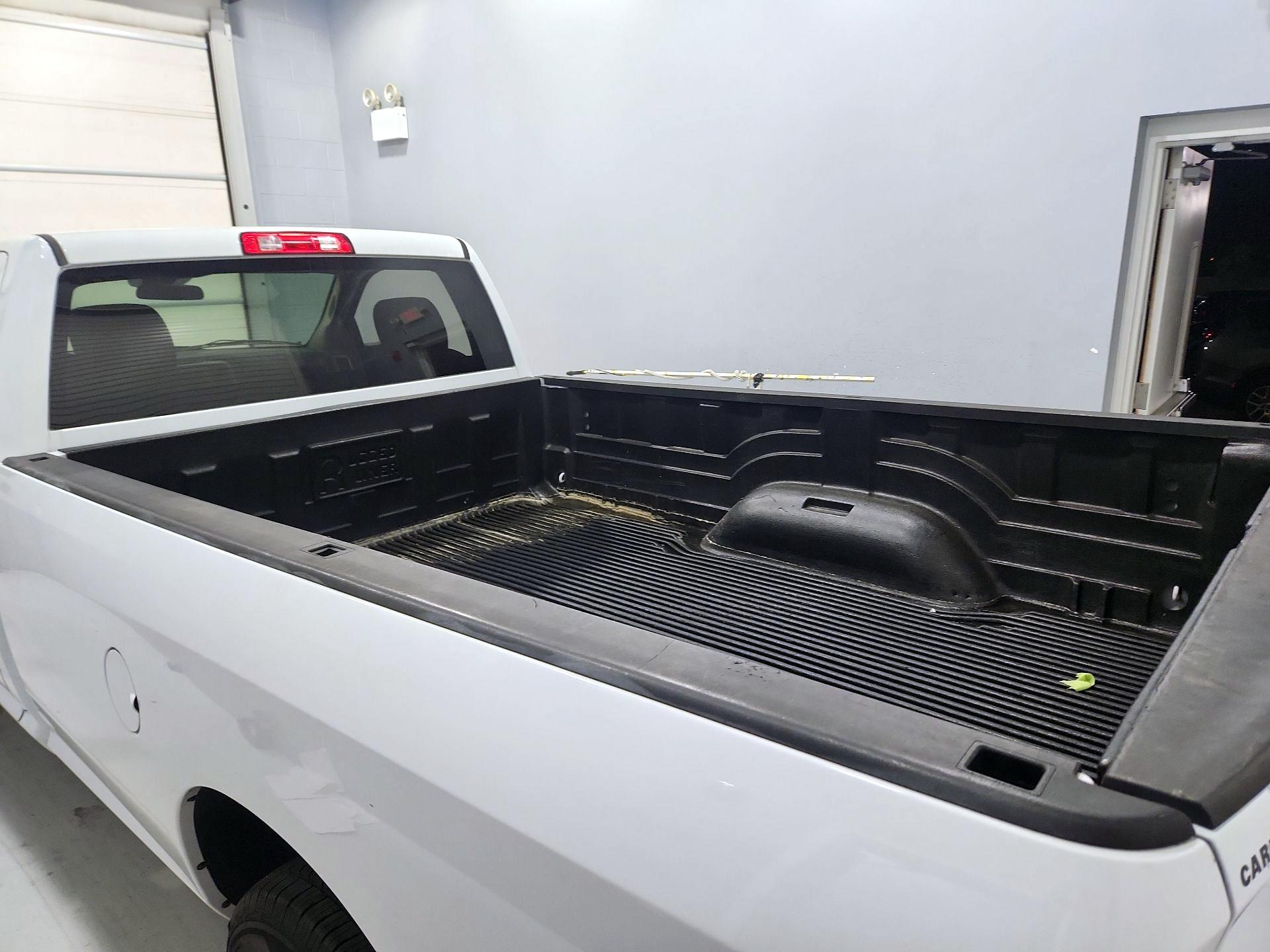 Thumbnail: 2021 RAM 1500 Classic - 19