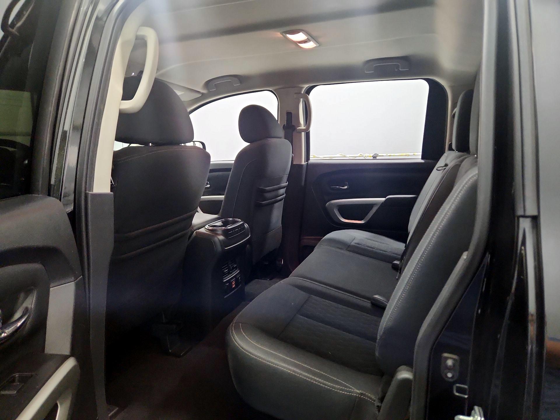Thumbnail: 2019 Nissan Titan - 20