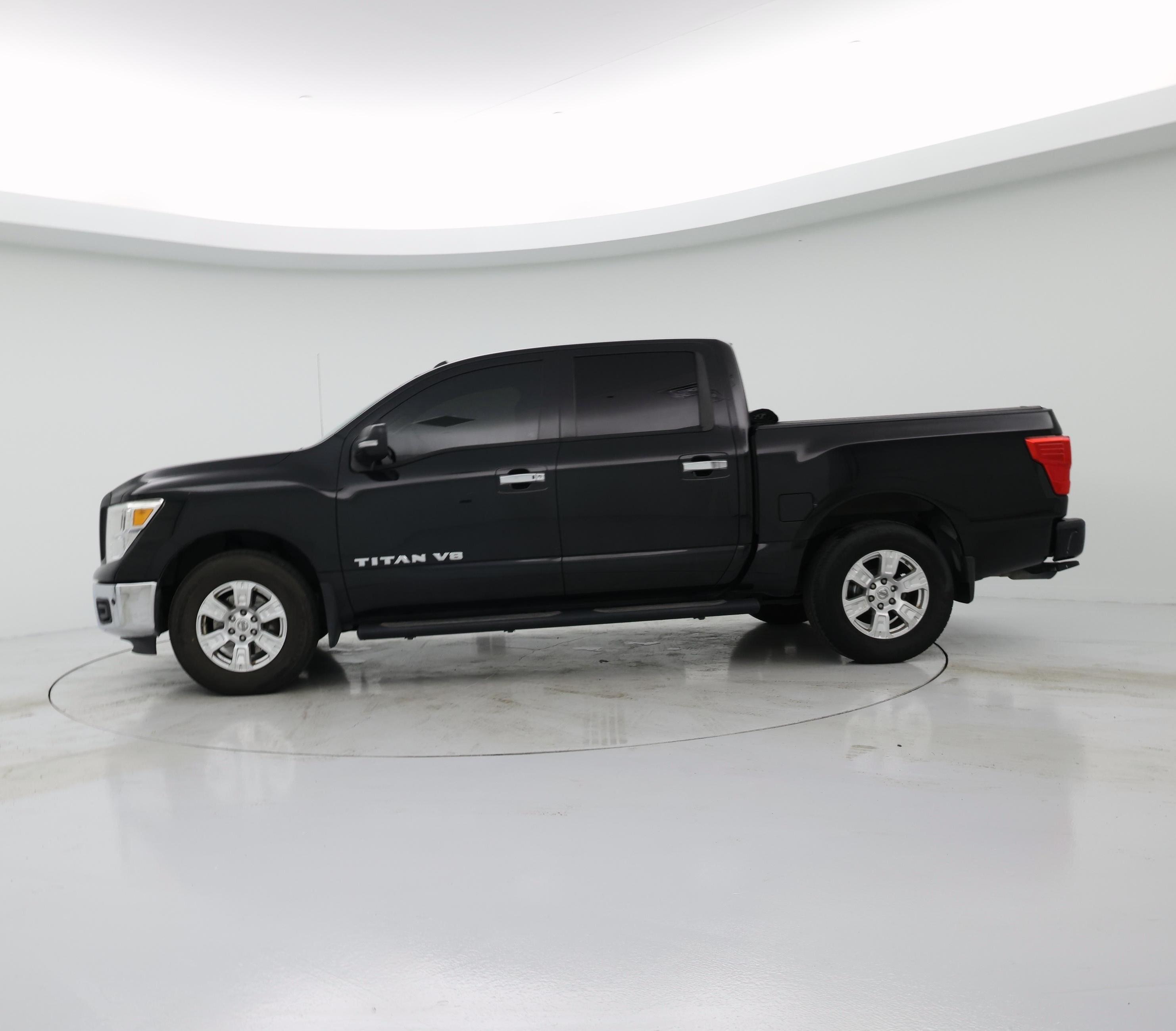 Thumbnail: 2019 Nissan Titan - 3