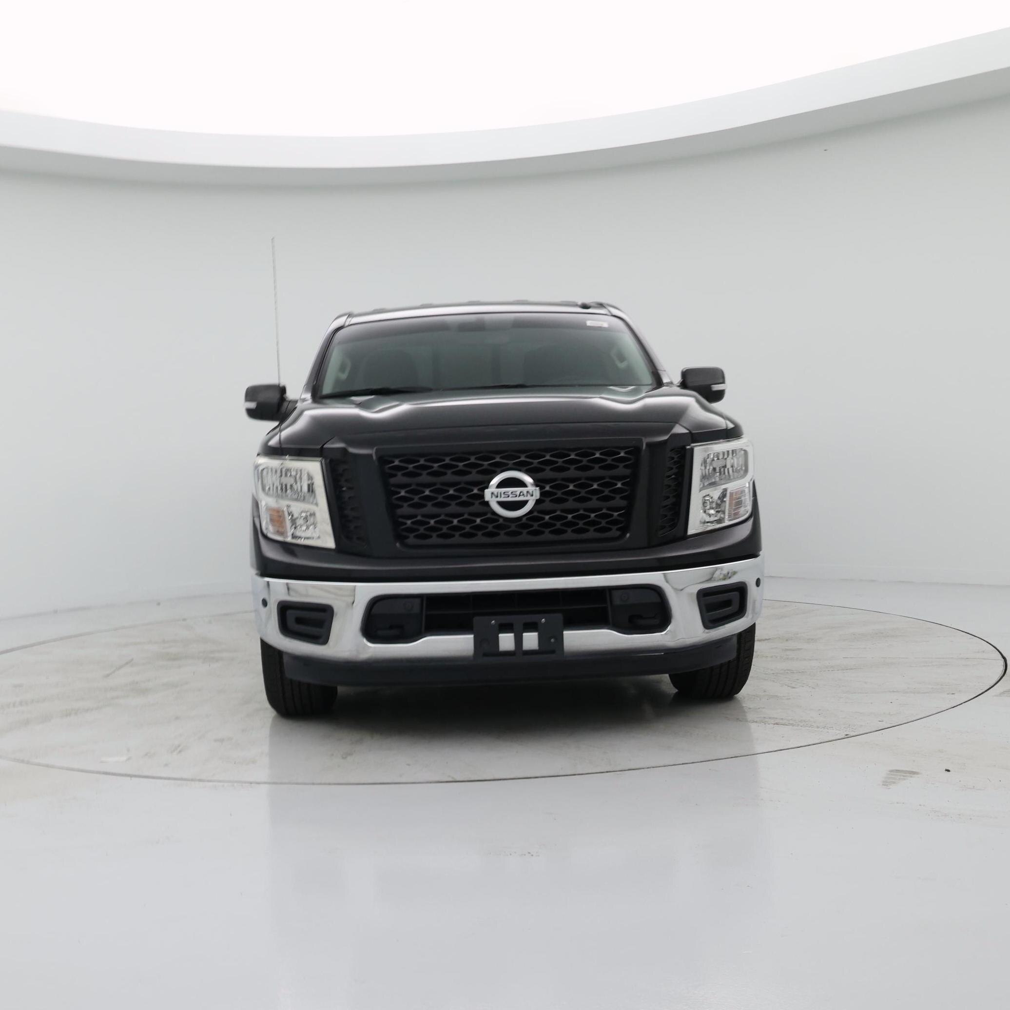 Thumbnail: 2019 Nissan Titan - 5