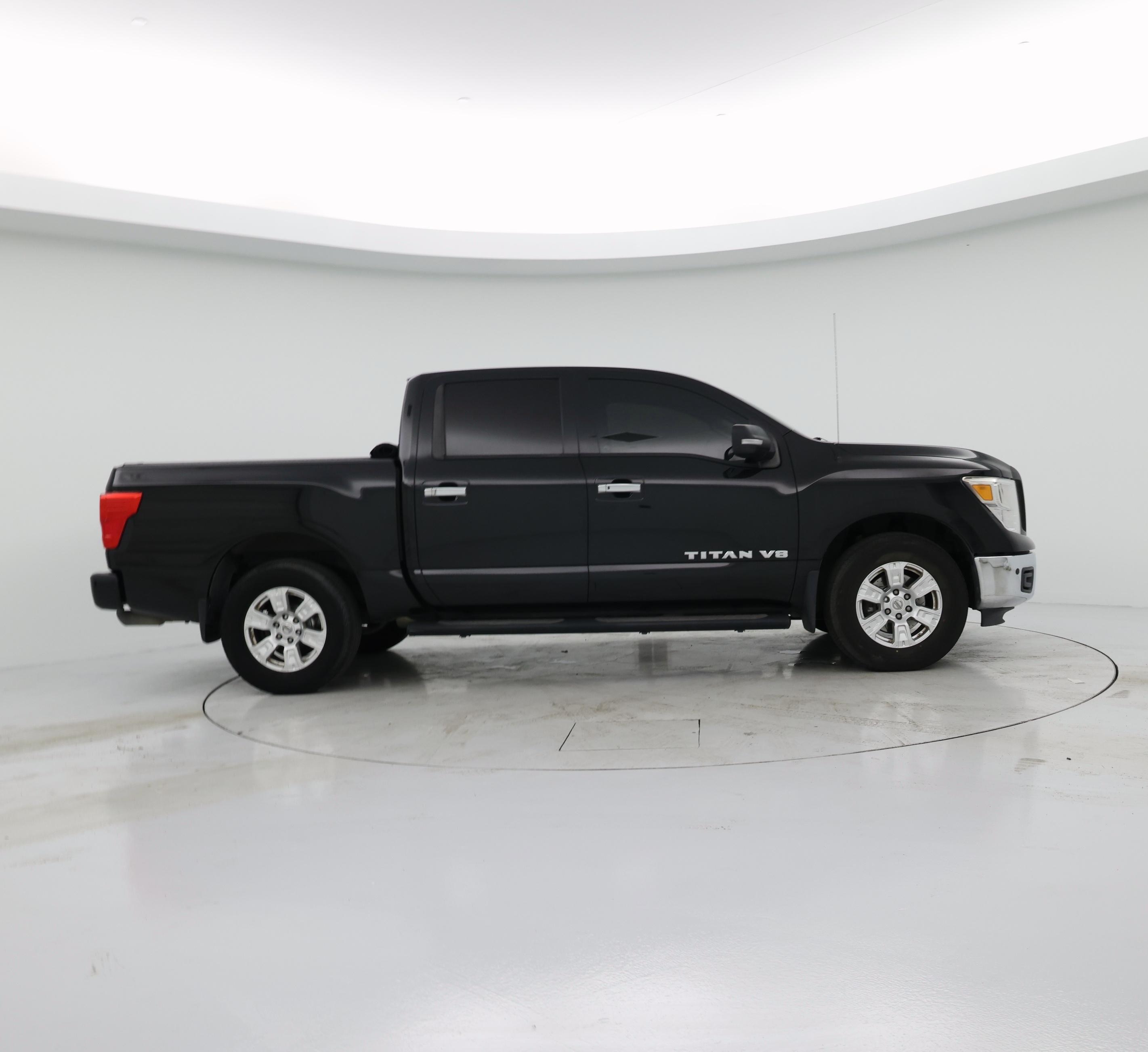 Thumbnail: 2019 Nissan Titan - 7