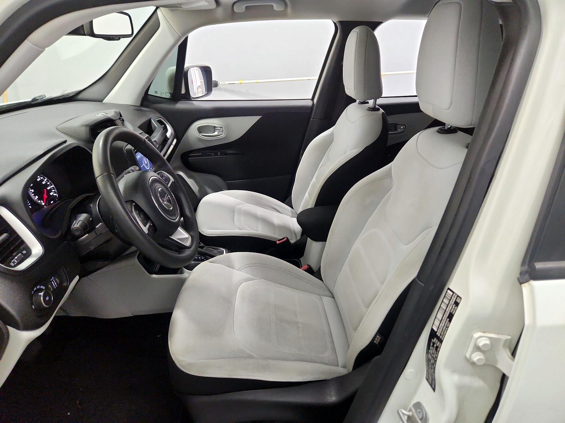 Thumbnail: 2018 Jeep Renegade - 11