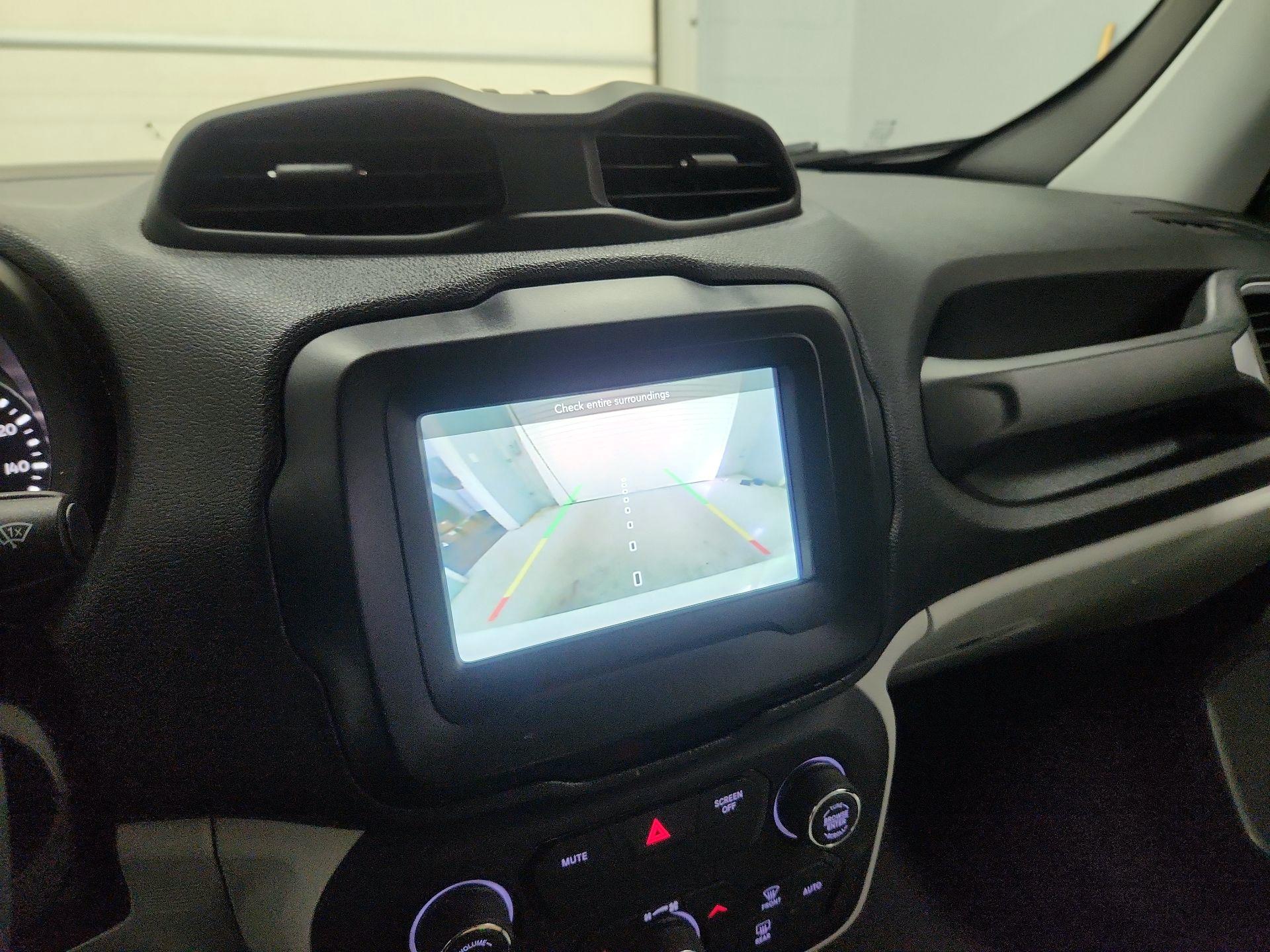 Thumbnail: 2018 Jeep Renegade - 14