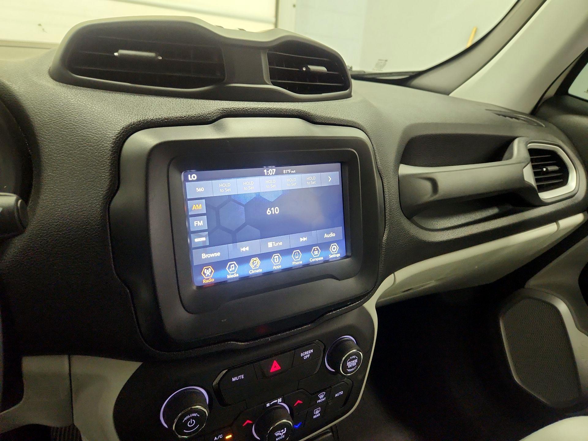 Thumbnail: 2018 Jeep Renegade - 15