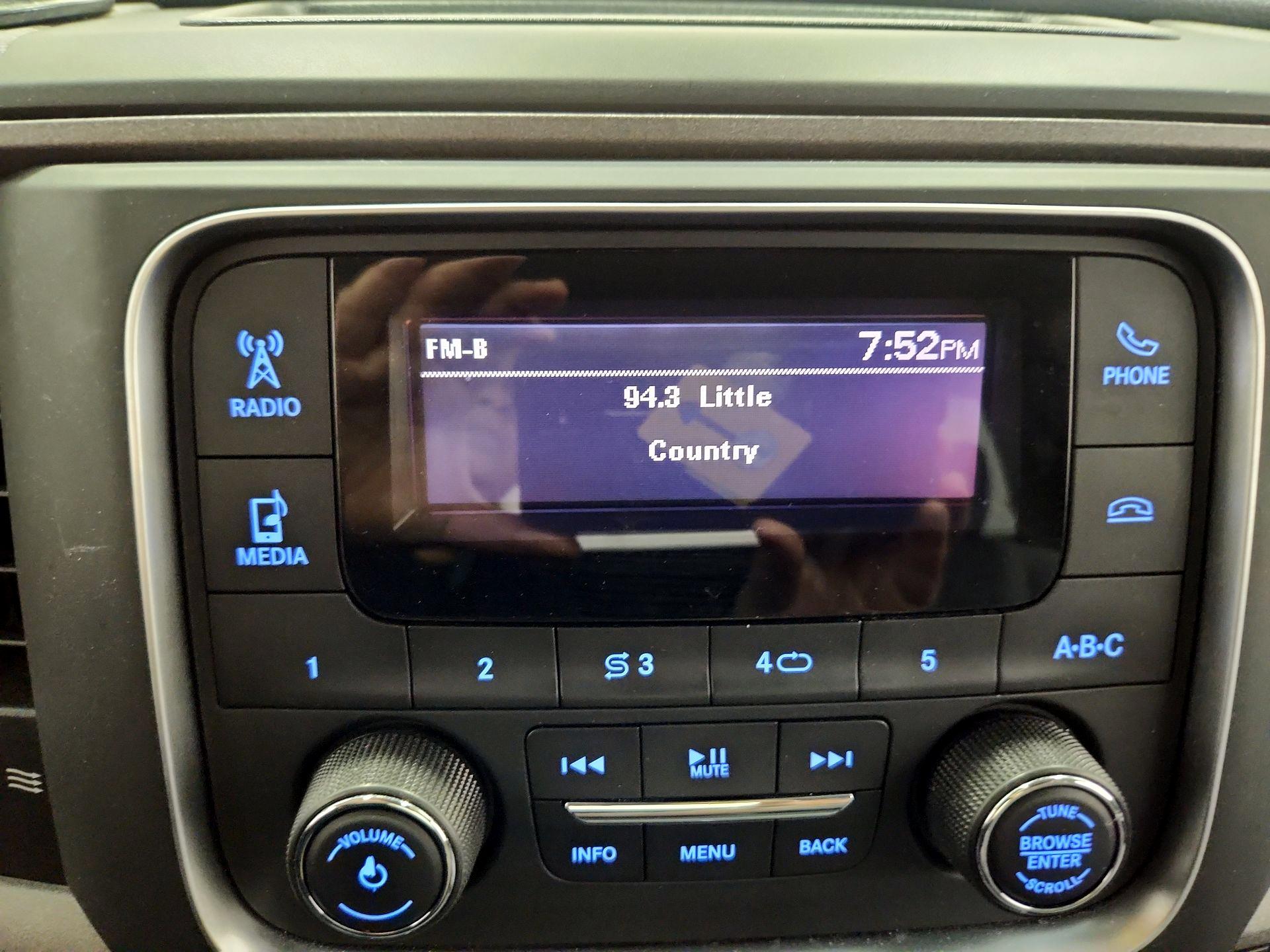 Thumbnail: 2019 RAM 1500 Classic - 15