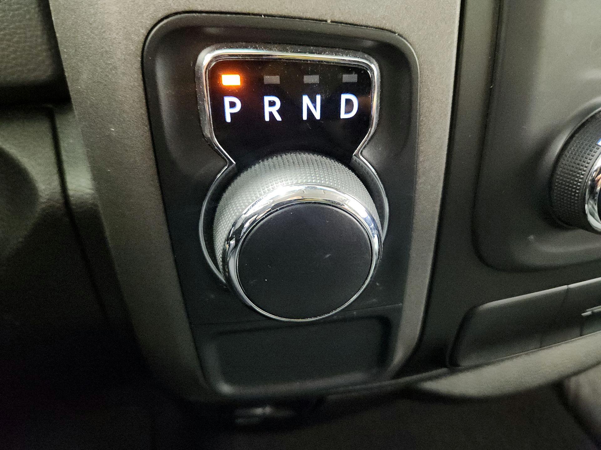 Thumbnail: 2019 RAM 1500 Classic - 17