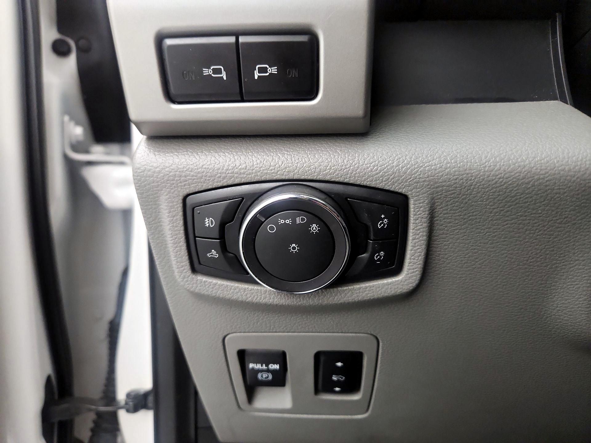 Thumbnail: 2019 Ford F-150 - 13