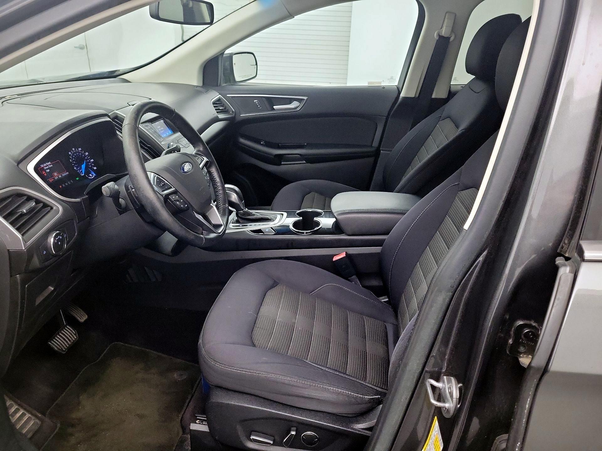 Thumbnail: 2016 Ford Edge - 9