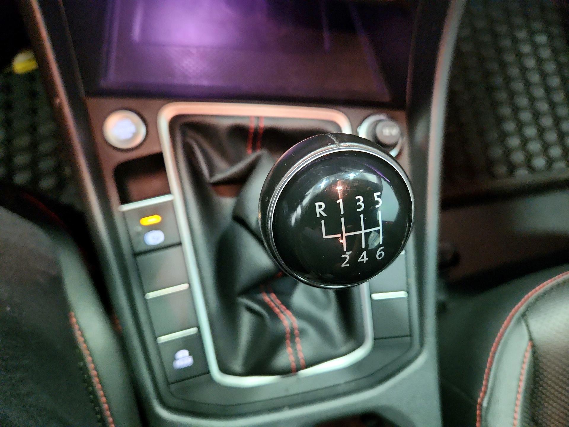 Thumbnail: 2021 Volkswagen Jetta - 16