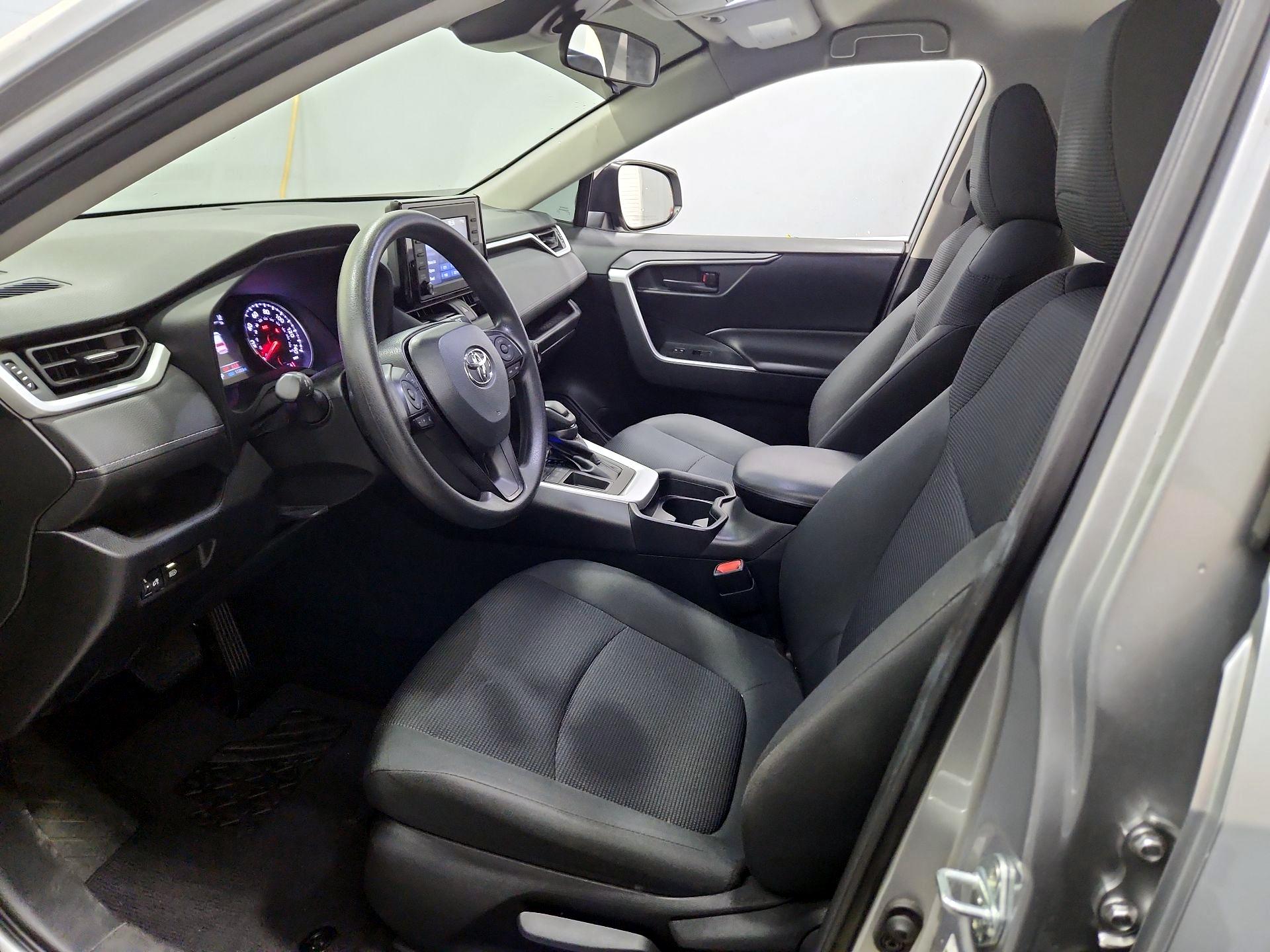 Thumbnail: 2021 Toyota RAV4 - 11