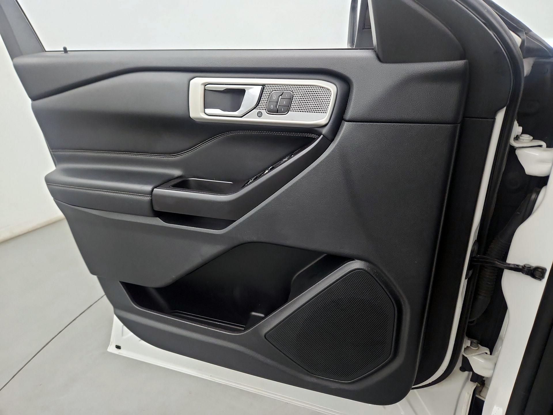 Thumbnail: 2020 Ford Explorer - 10