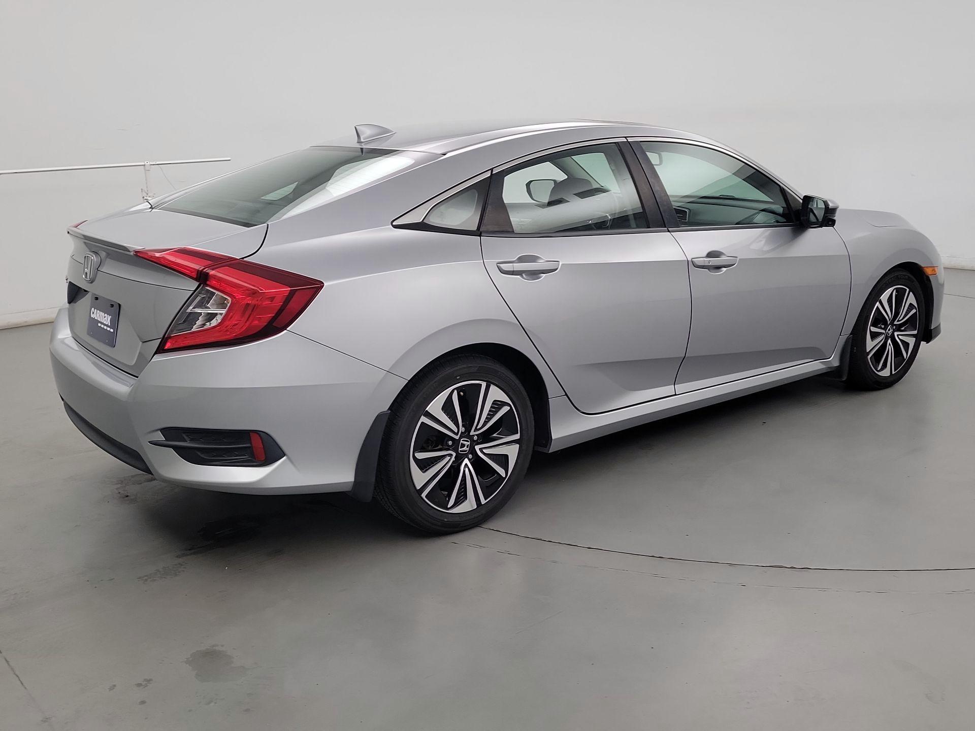 Thumbnail: 2016 Honda Civic - 5