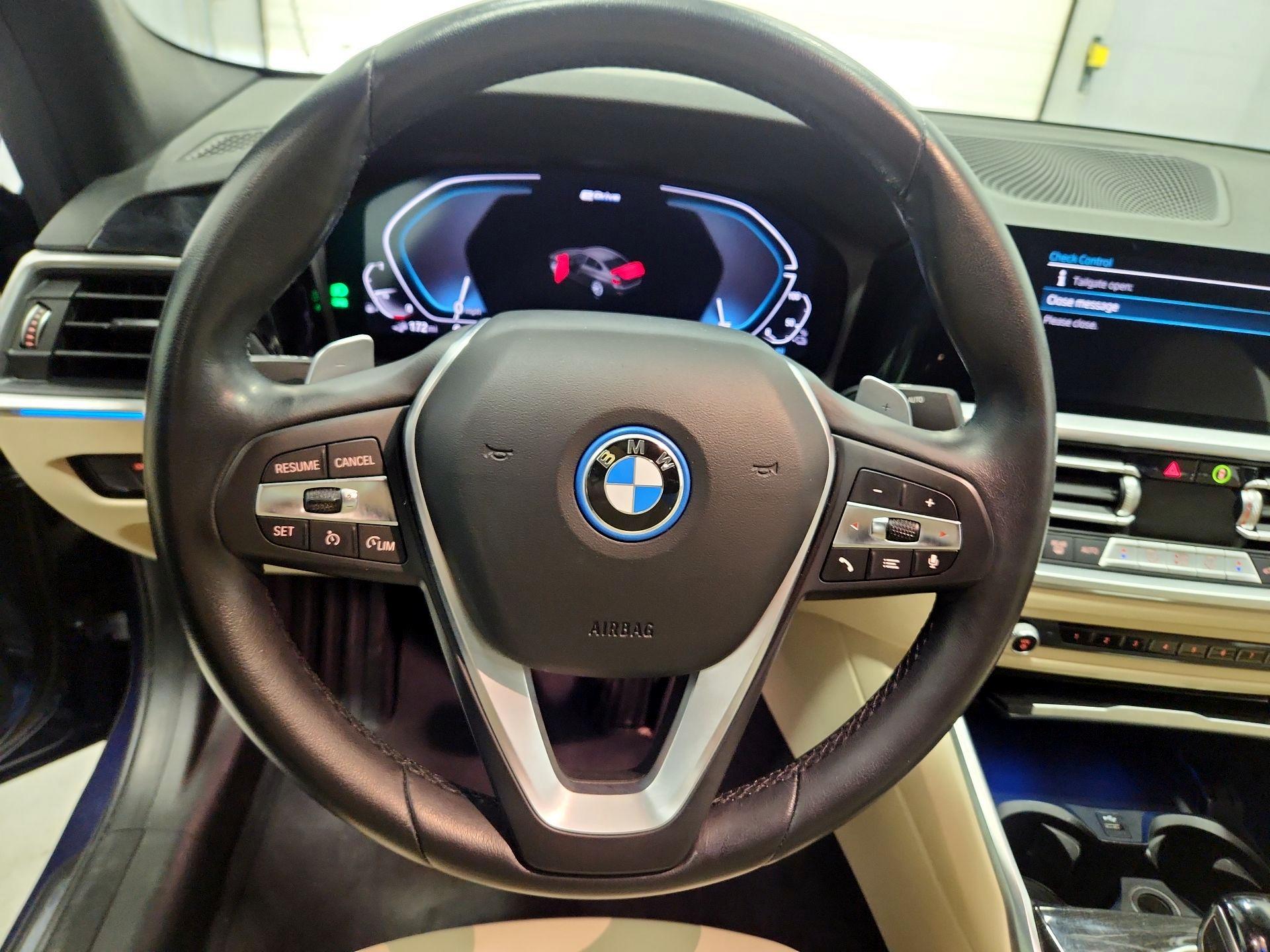 Thumbnail: 2022 BMW 3 Series - 10