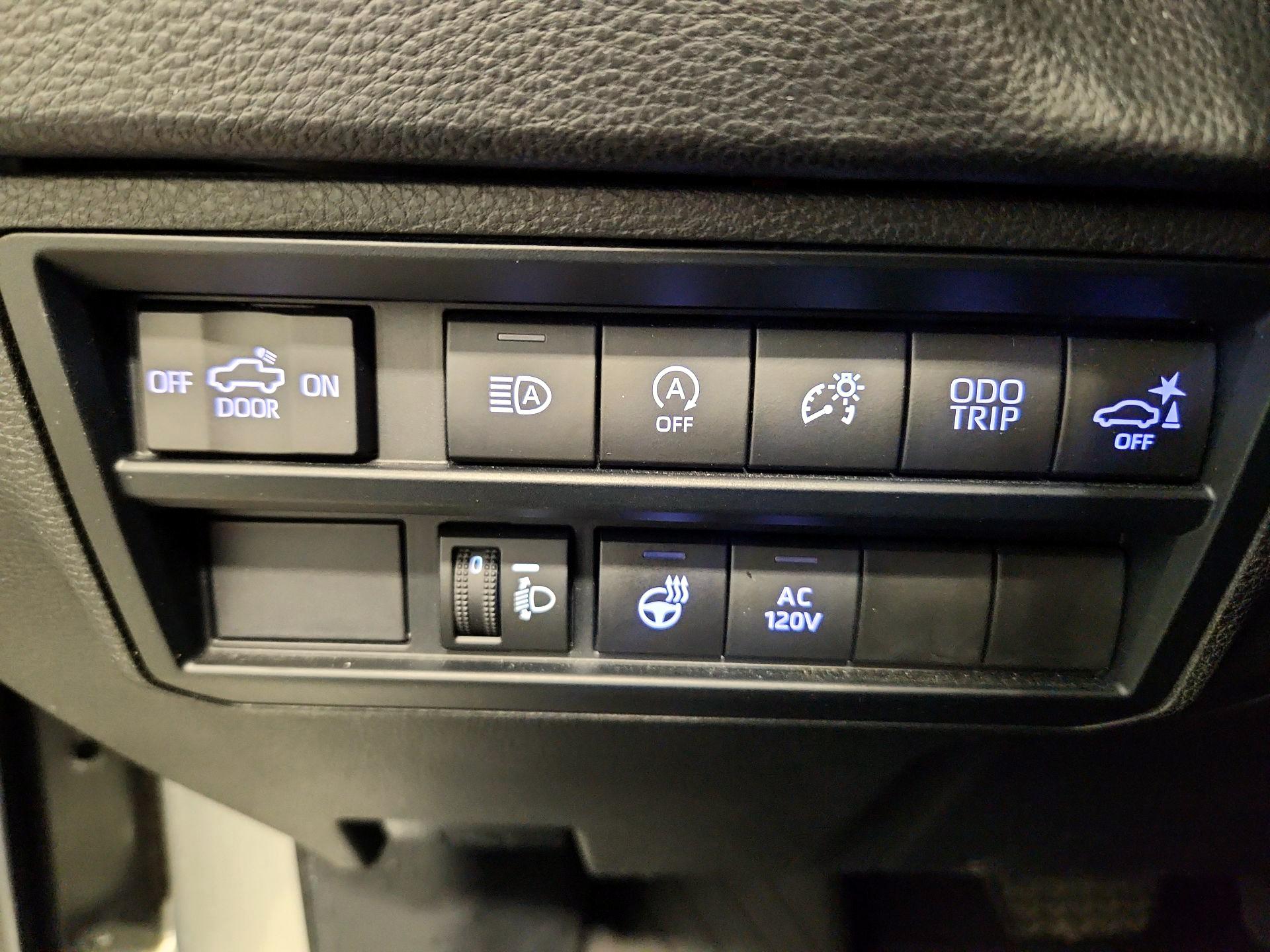 Thumbnail: 2022 Toyota Tundra - 13