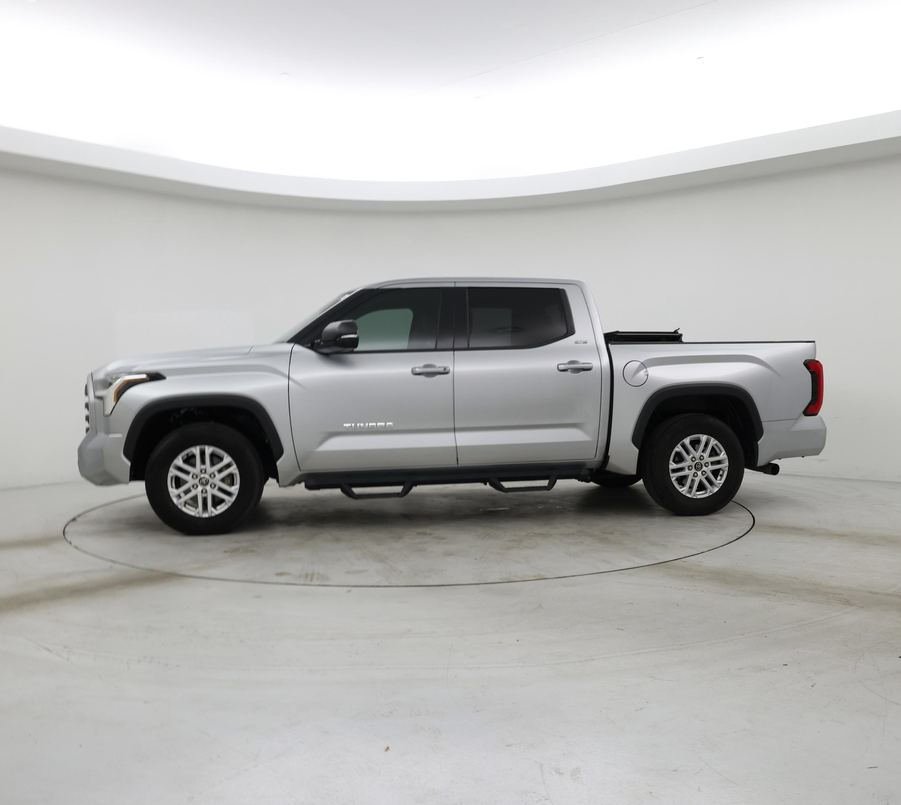 Thumbnail: 2022 Toyota Tundra - 3