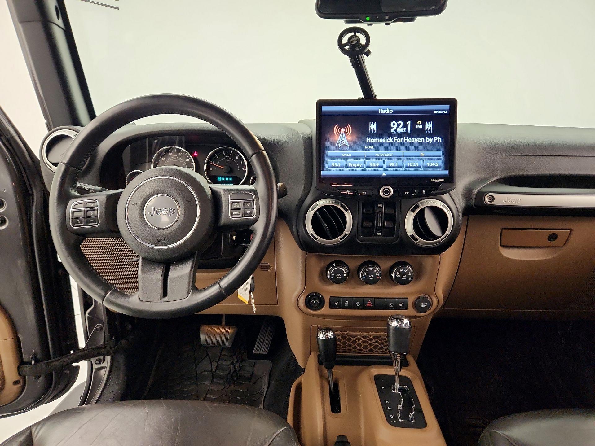 Thumbnail: 2016 Jeep Wrangler - 9