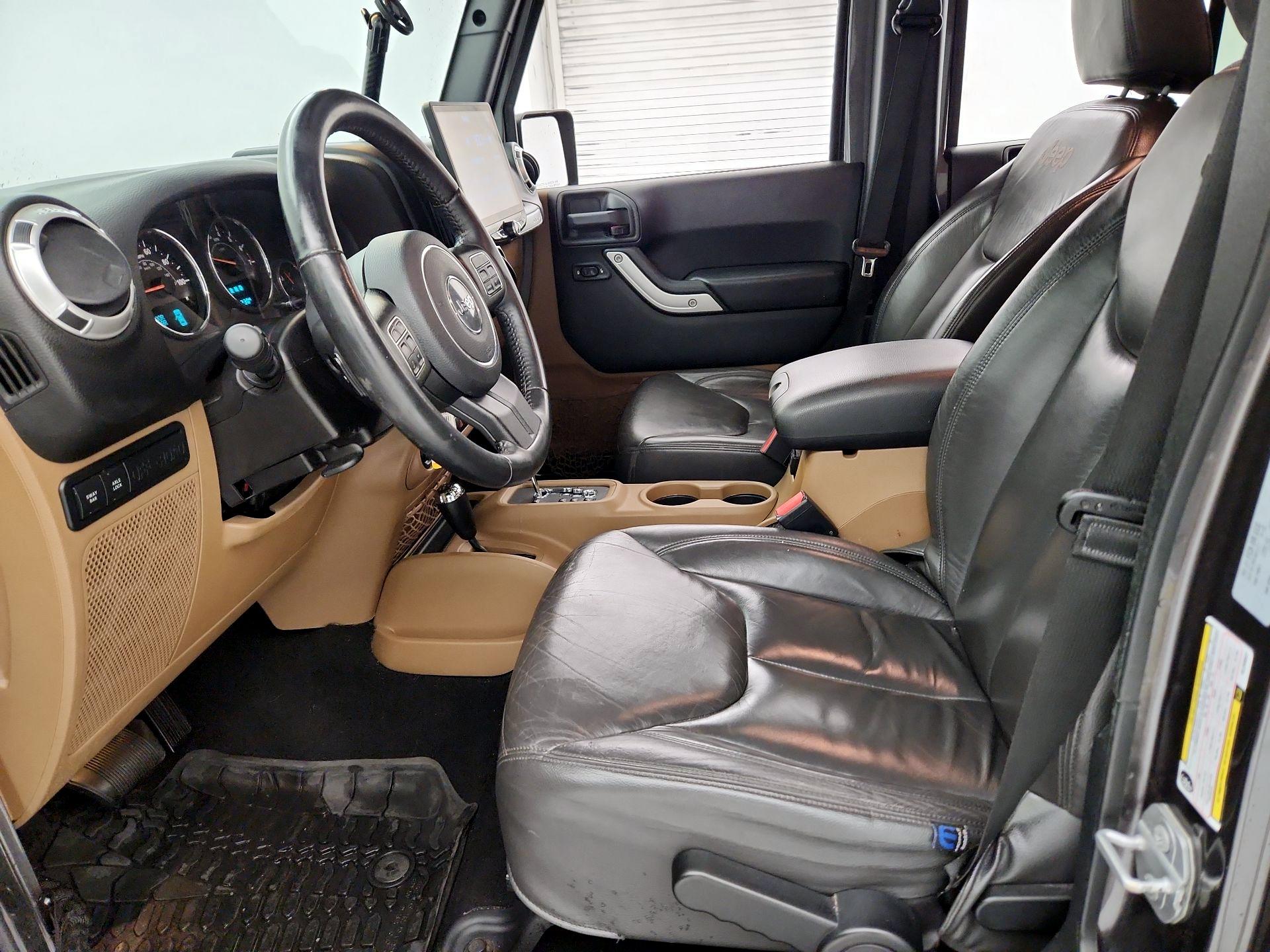 Thumbnail: 2016 Jeep Wrangler - 11