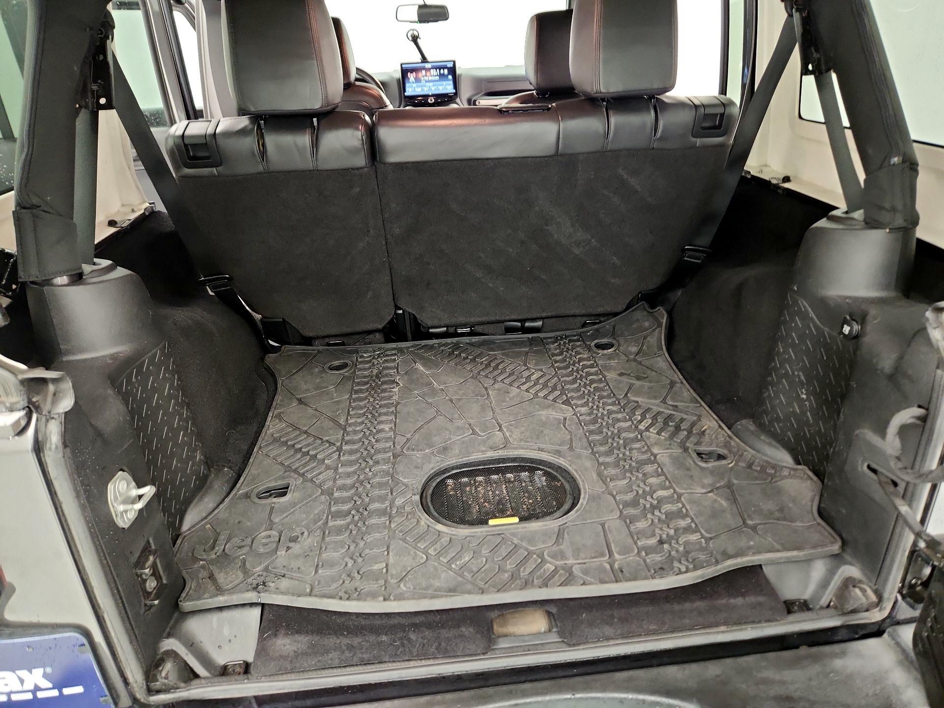 Thumbnail: 2016 Jeep Wrangler - 20