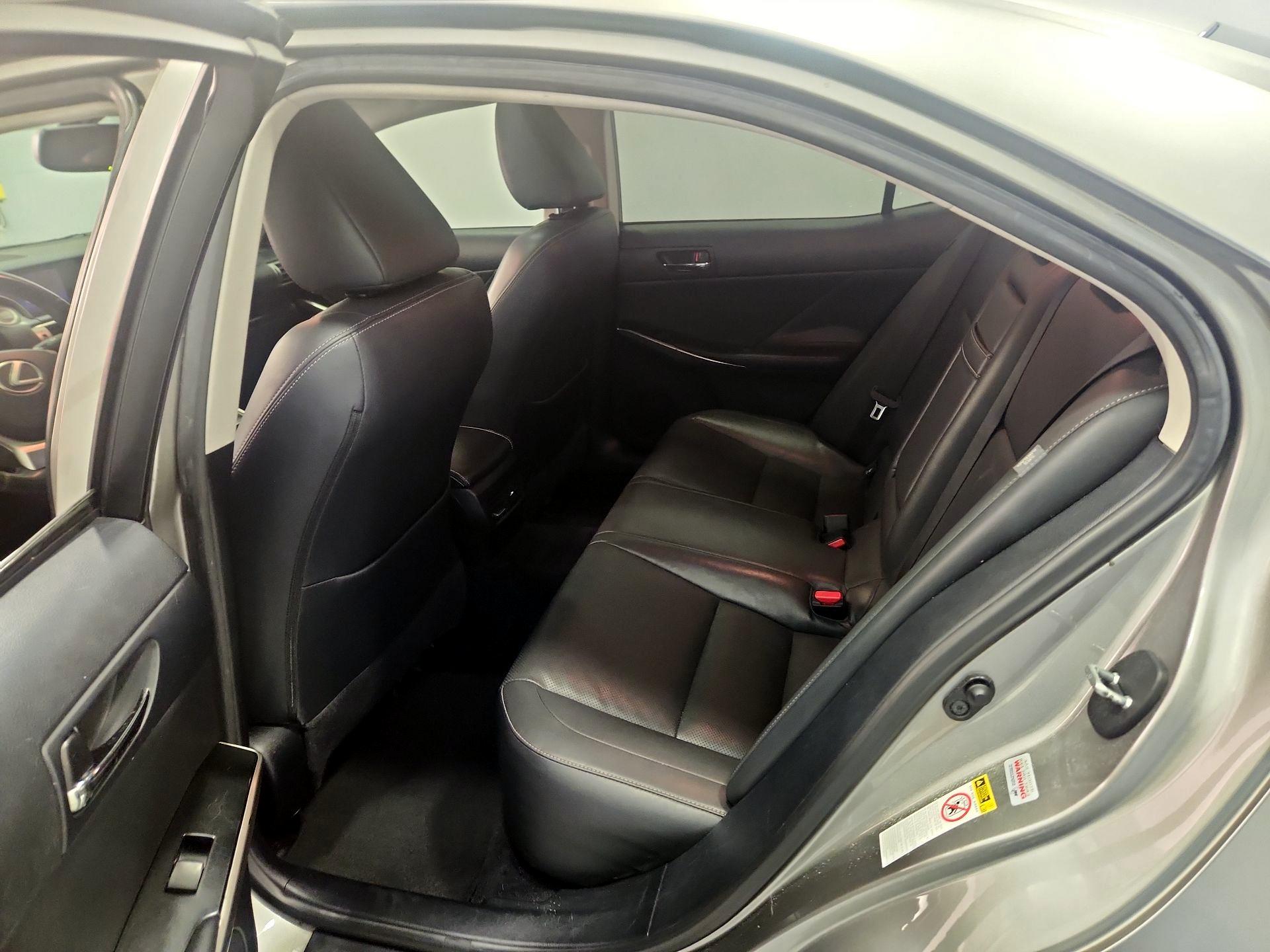 Thumbnail: 2014 Lexus IS - 20