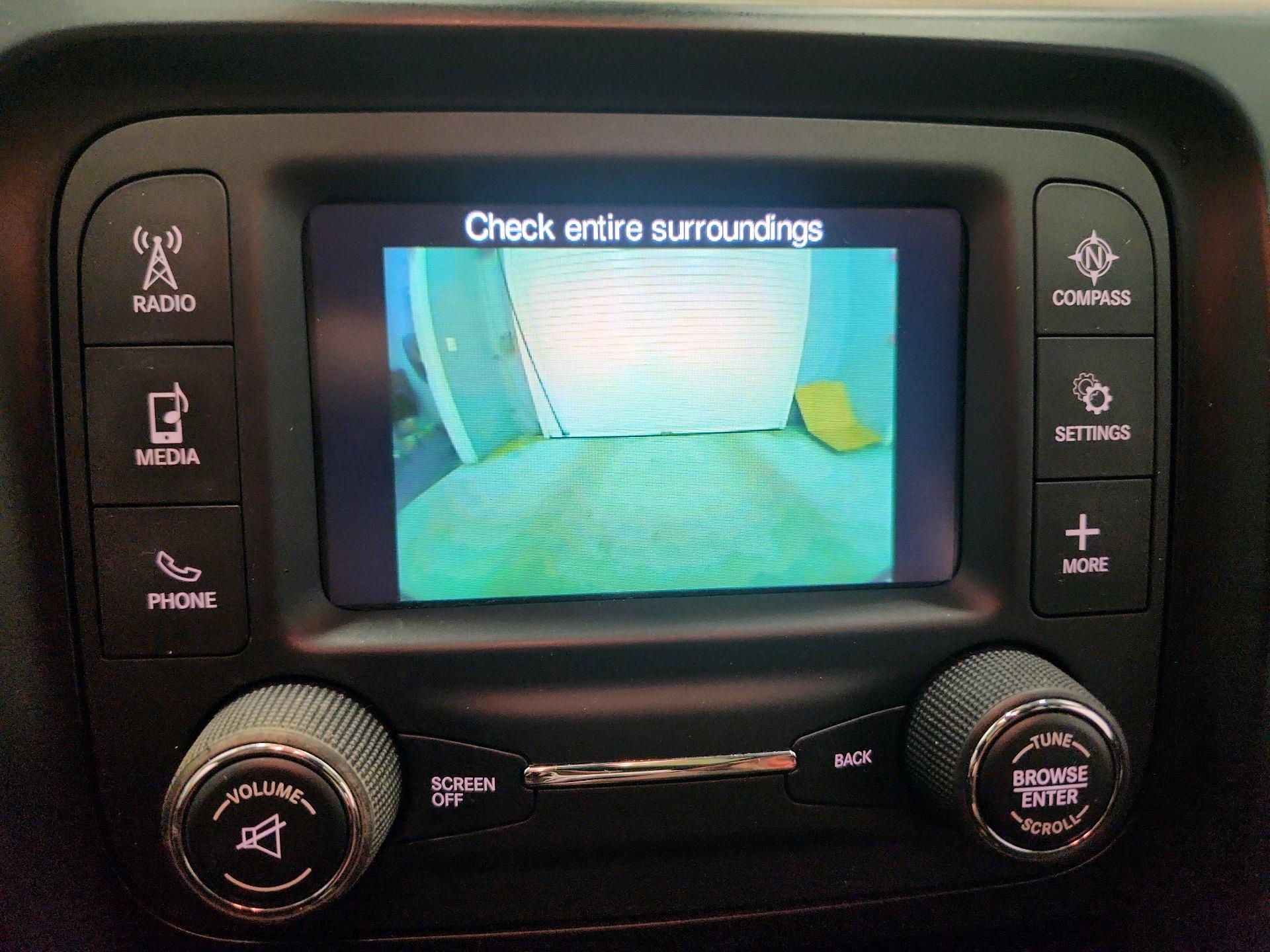 Thumbnail: 2018 Jeep Cherokee - 14