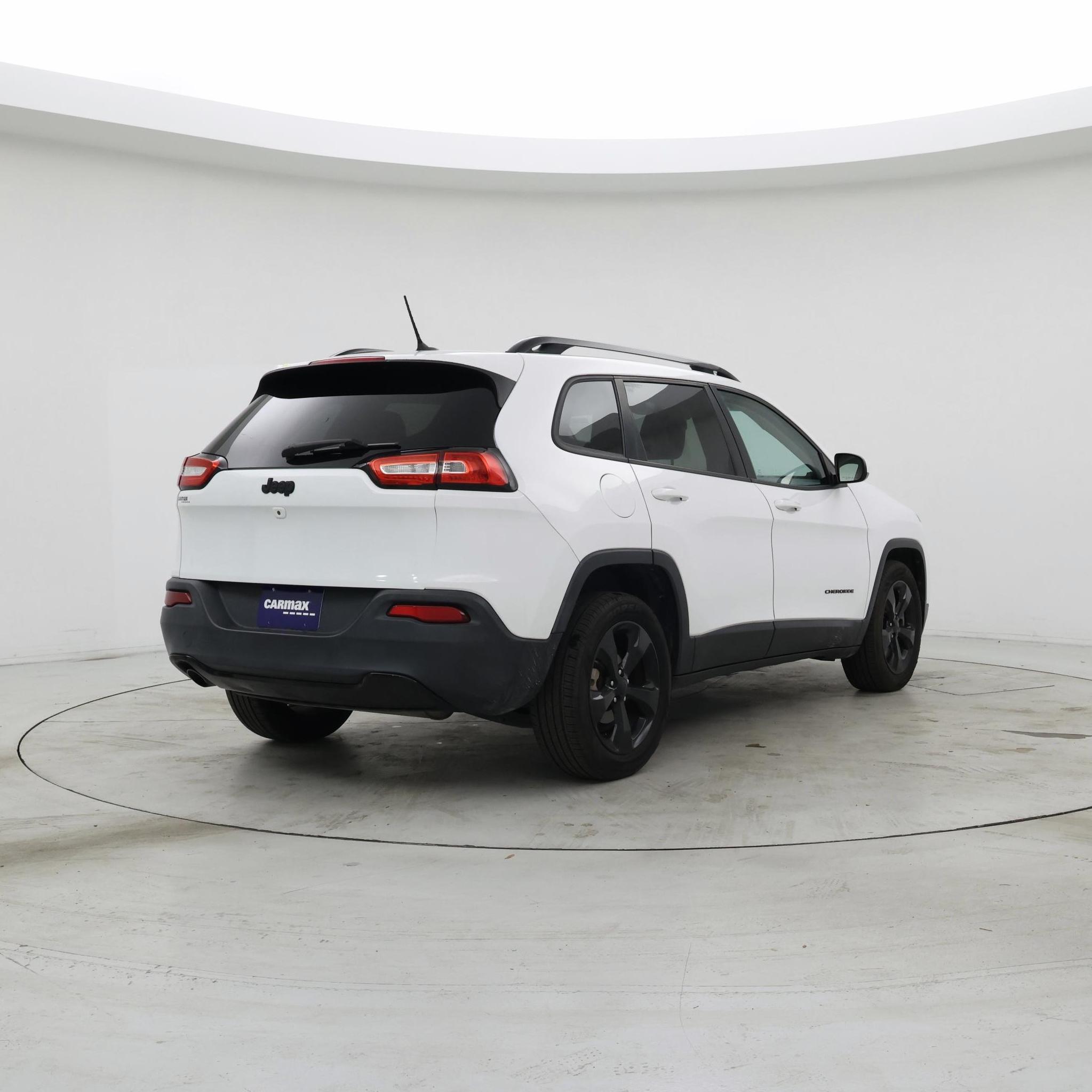 Thumbnail: 2018 Jeep Cherokee - 8