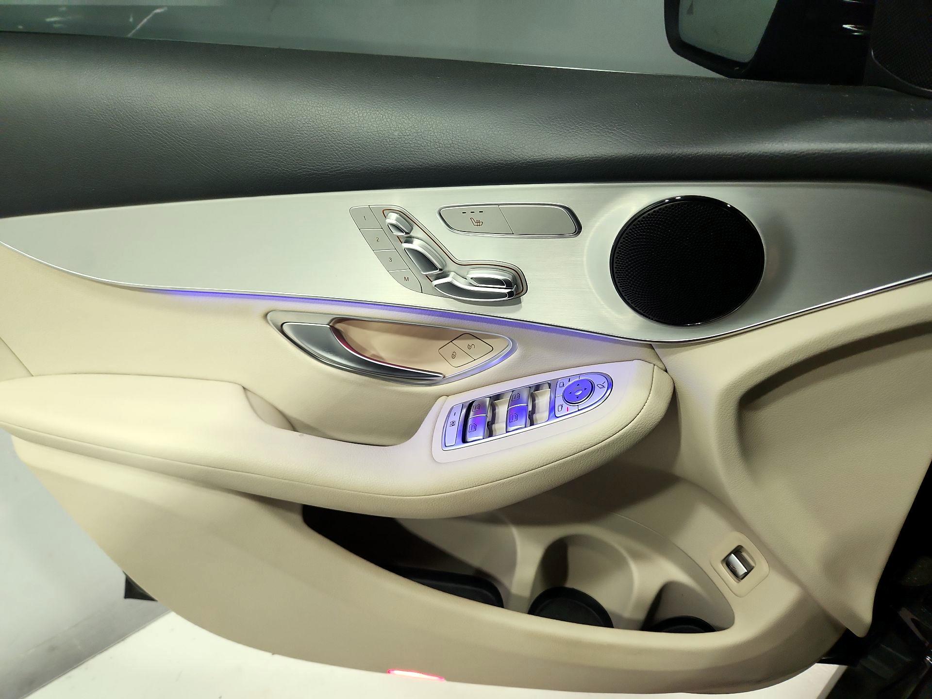 Thumbnail: 2022 Mercedes-Benz GLC - 12