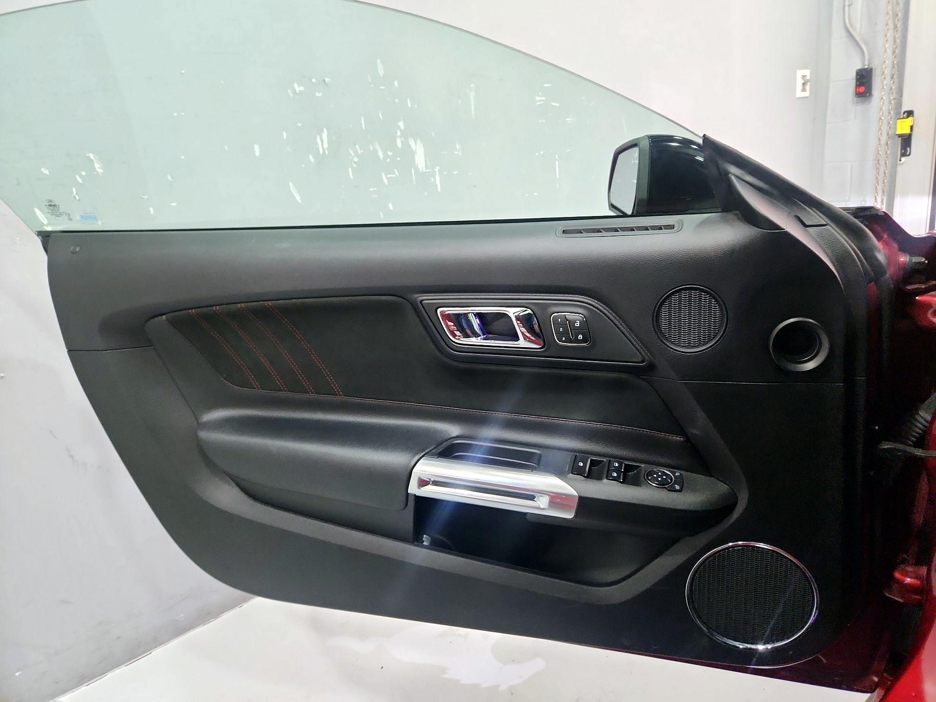 Thumbnail: 2017 Ford Mustang - 12