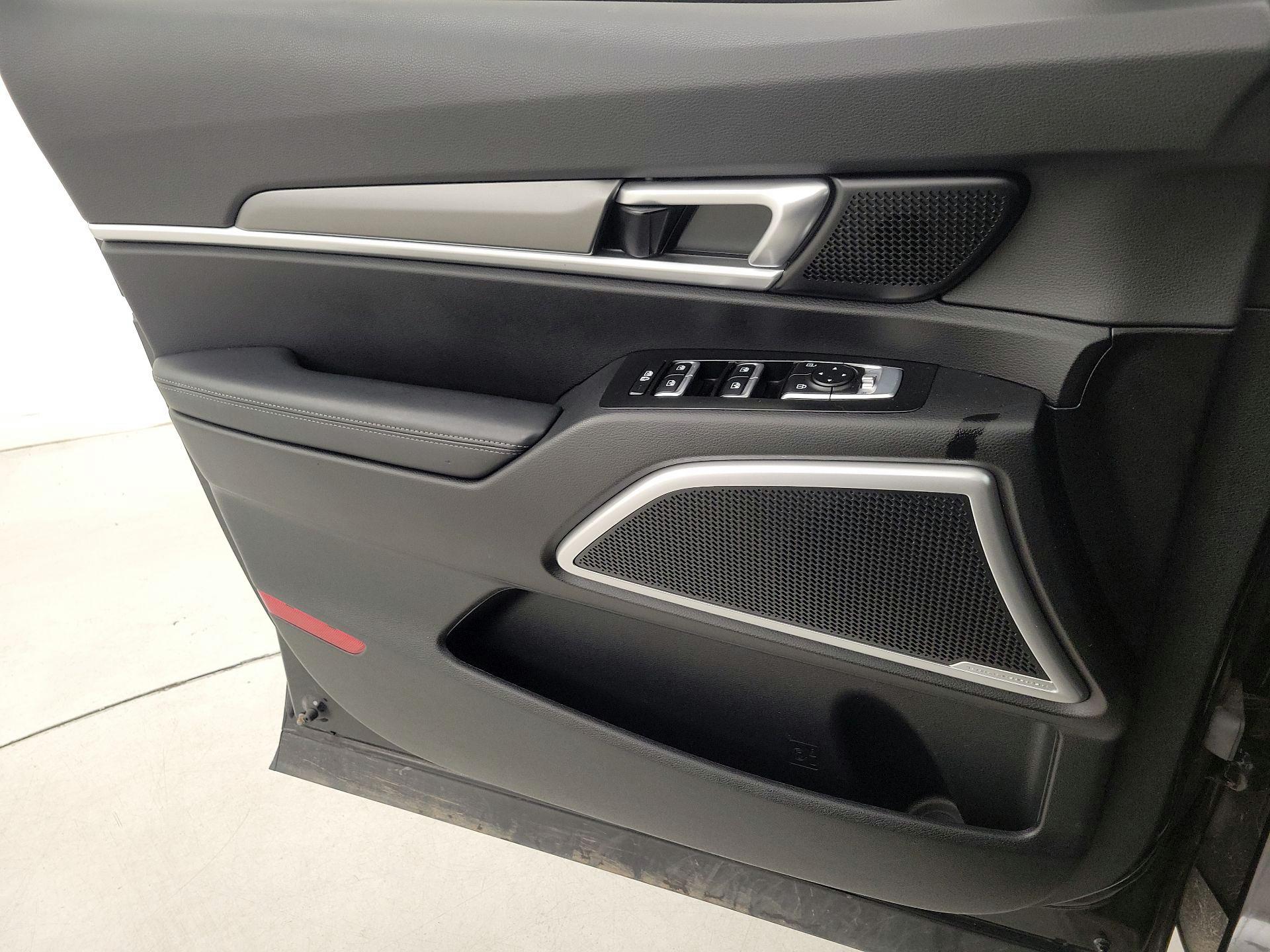 Thumbnail: 2020 Kia Telluride - 12