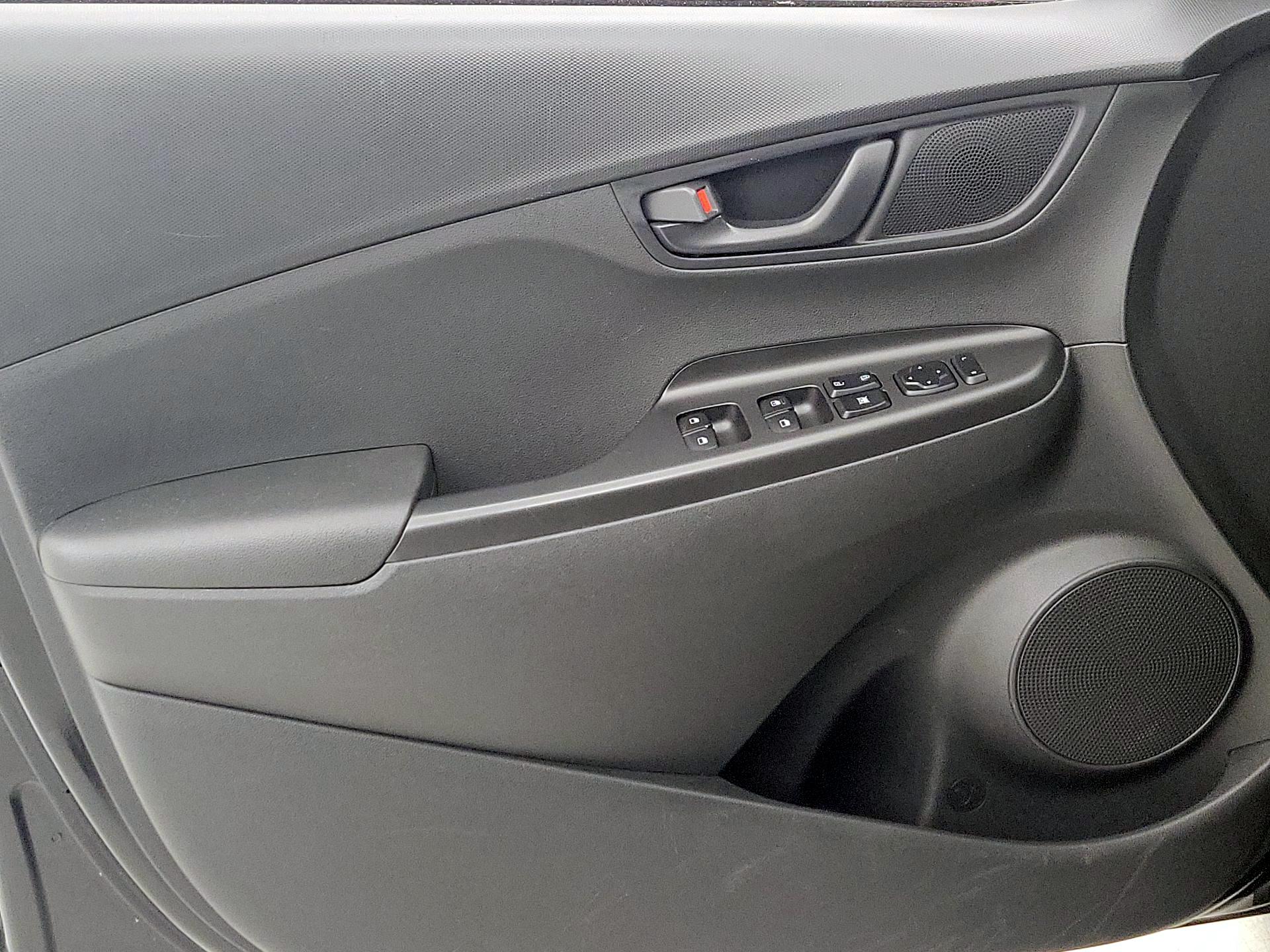 Thumbnail: 2020 Hyundai Kona - 12