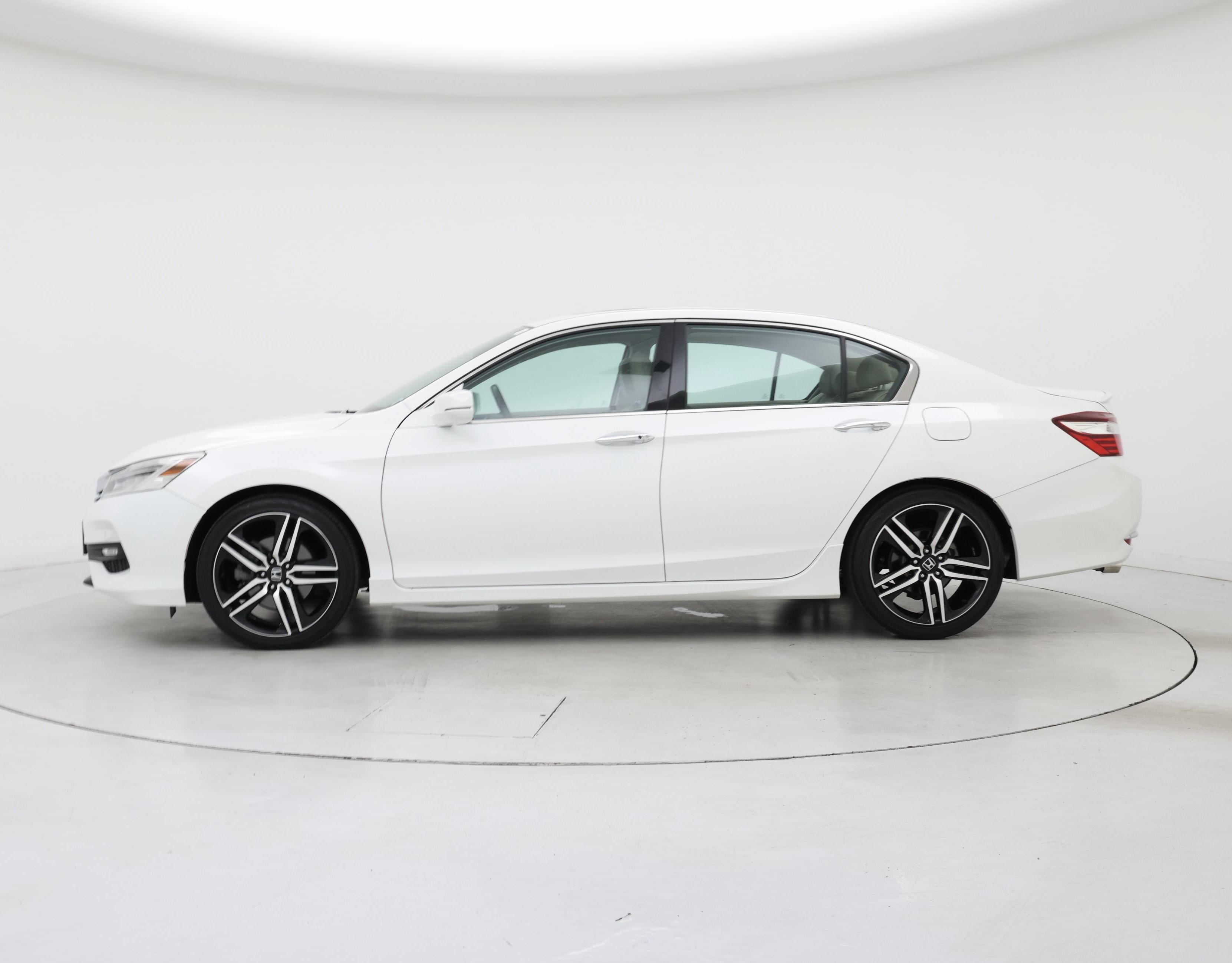 Thumbnail: 2017 Honda Accord - 3