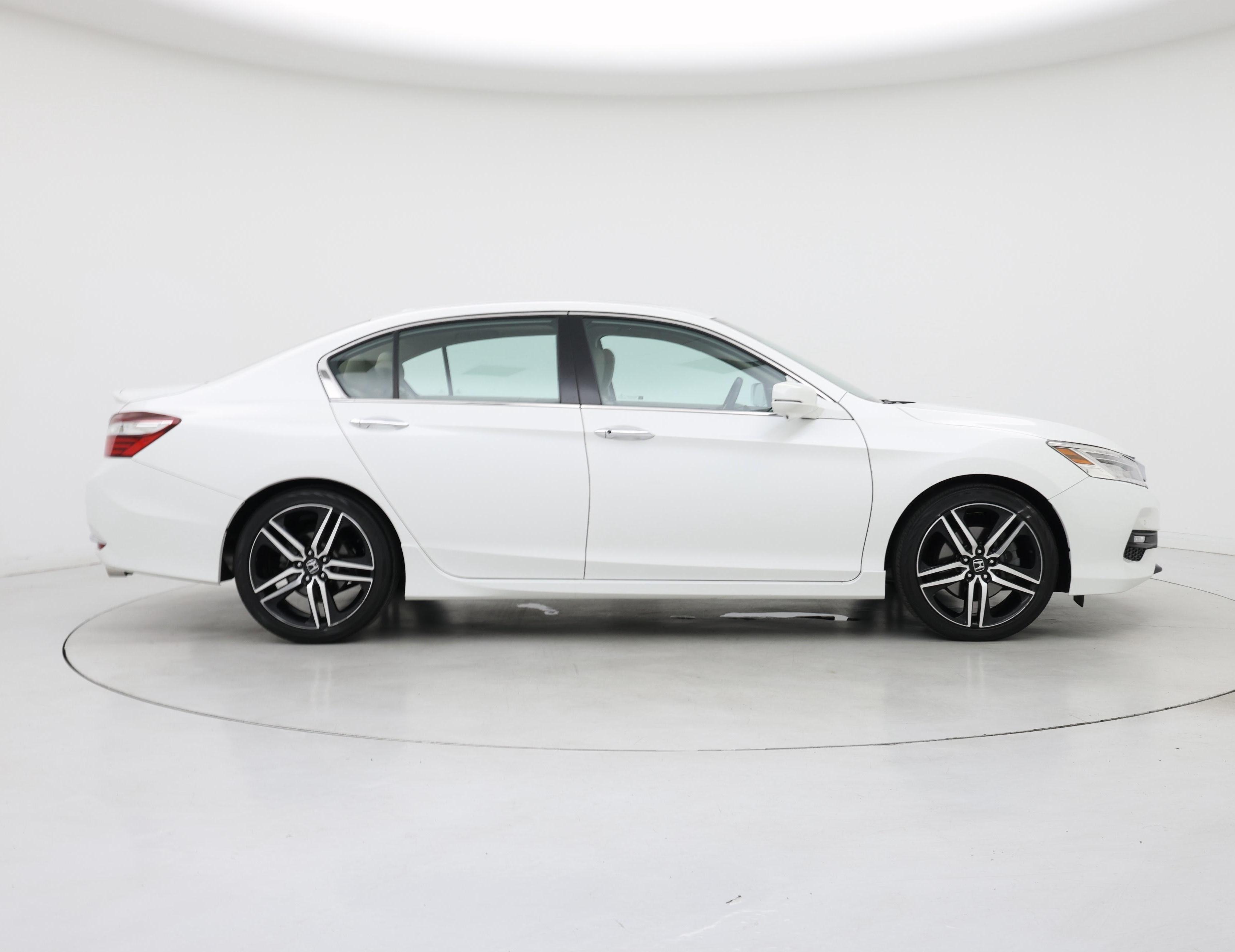 Thumbnail: 2017 Honda Accord - 7