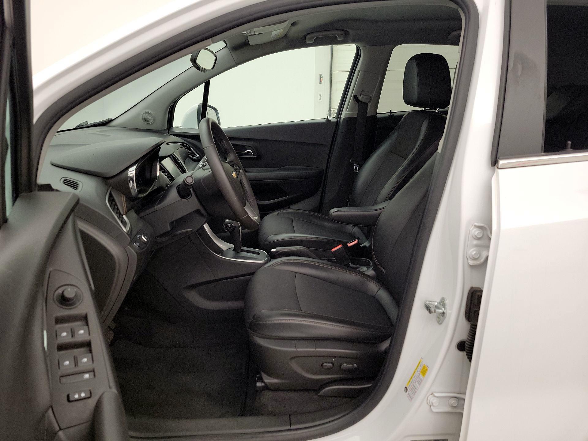 Thumbnail: 2017 Chevrolet Trax - 11