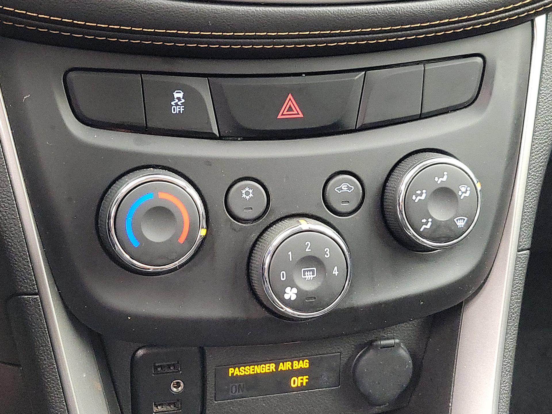 Thumbnail: 2017 Chevrolet Trax - 16