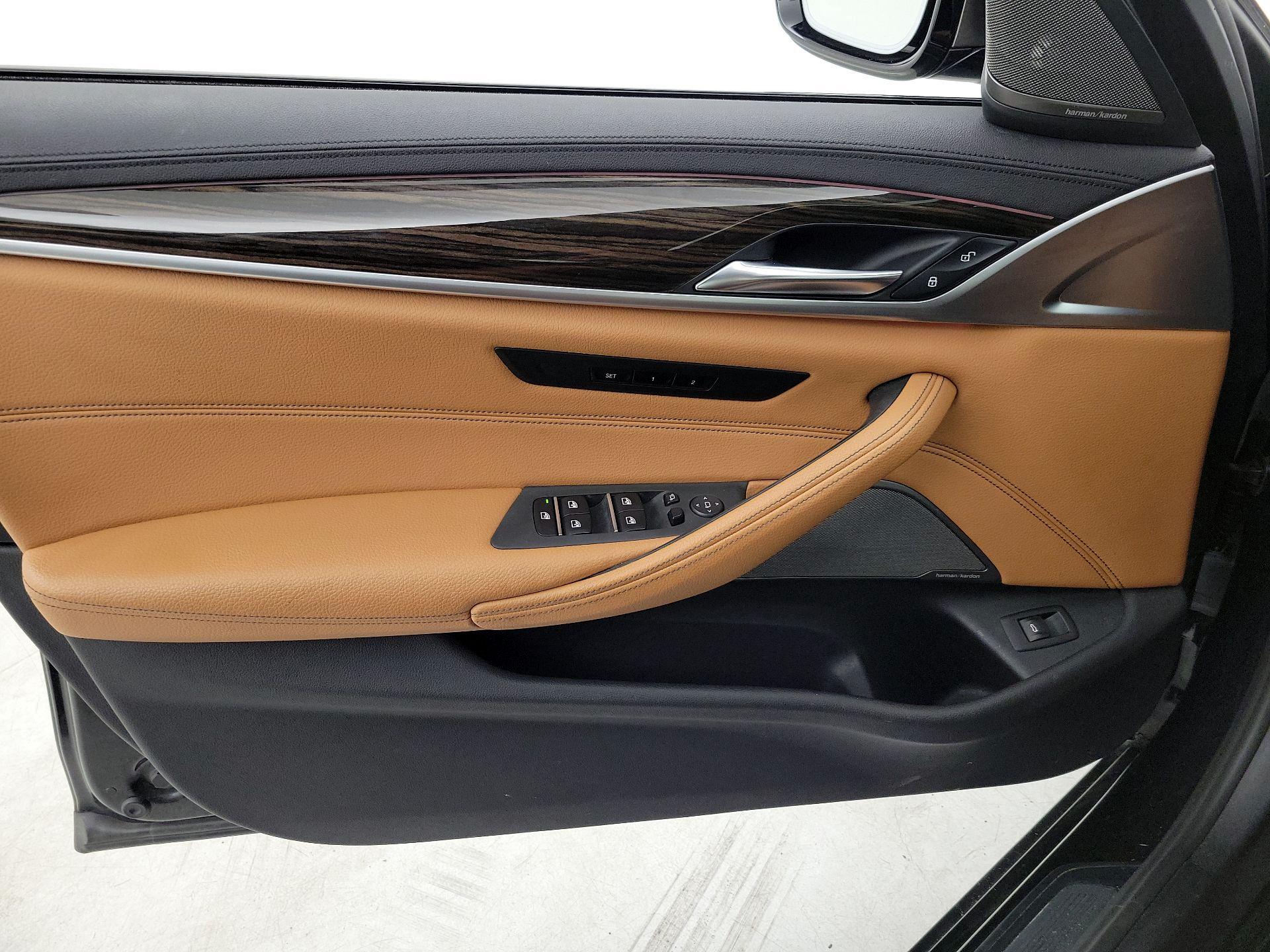 Thumbnail: 2020 BMW 5 Series - 12