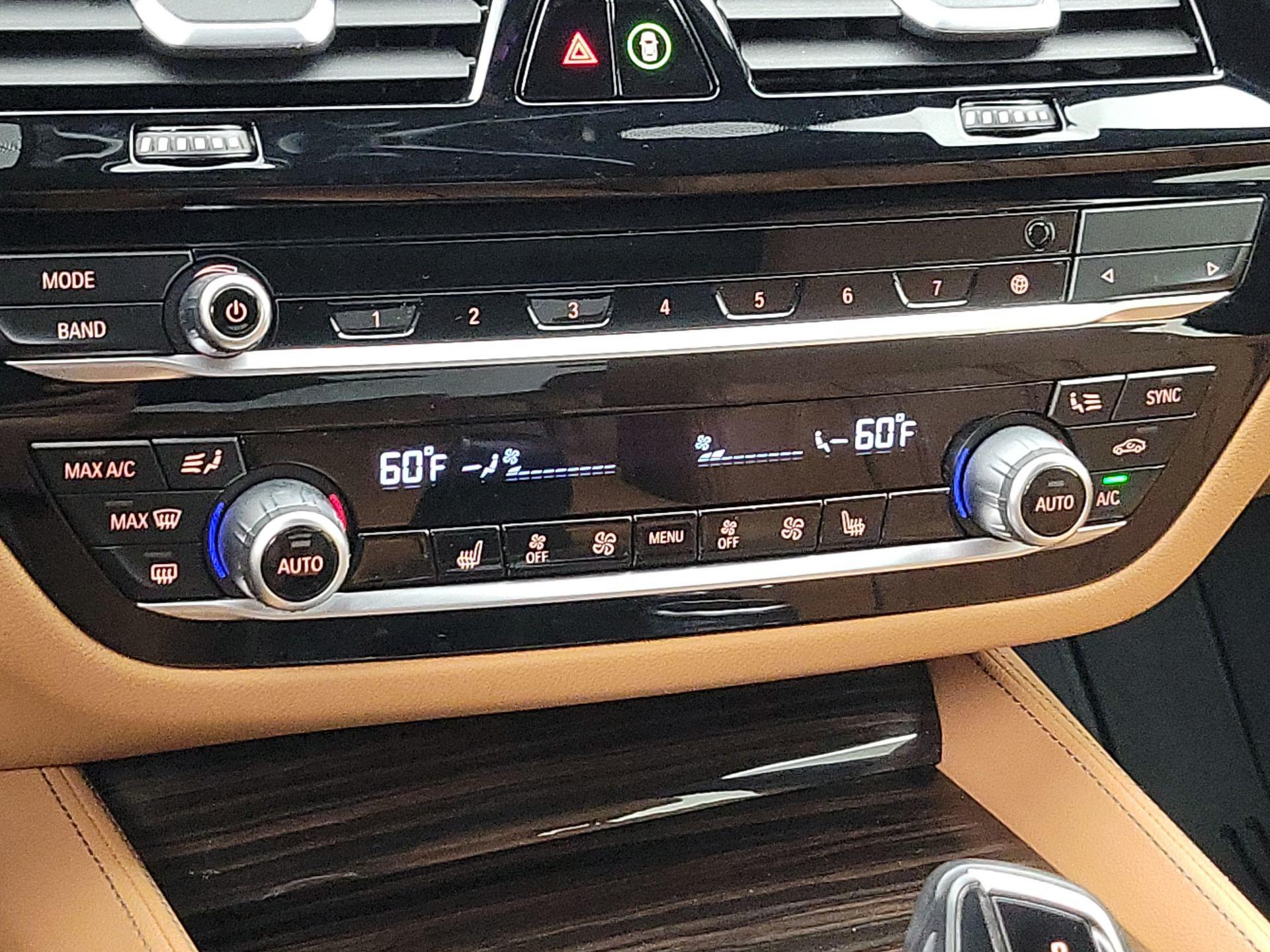 Thumbnail: 2020 BMW 5 Series - 17