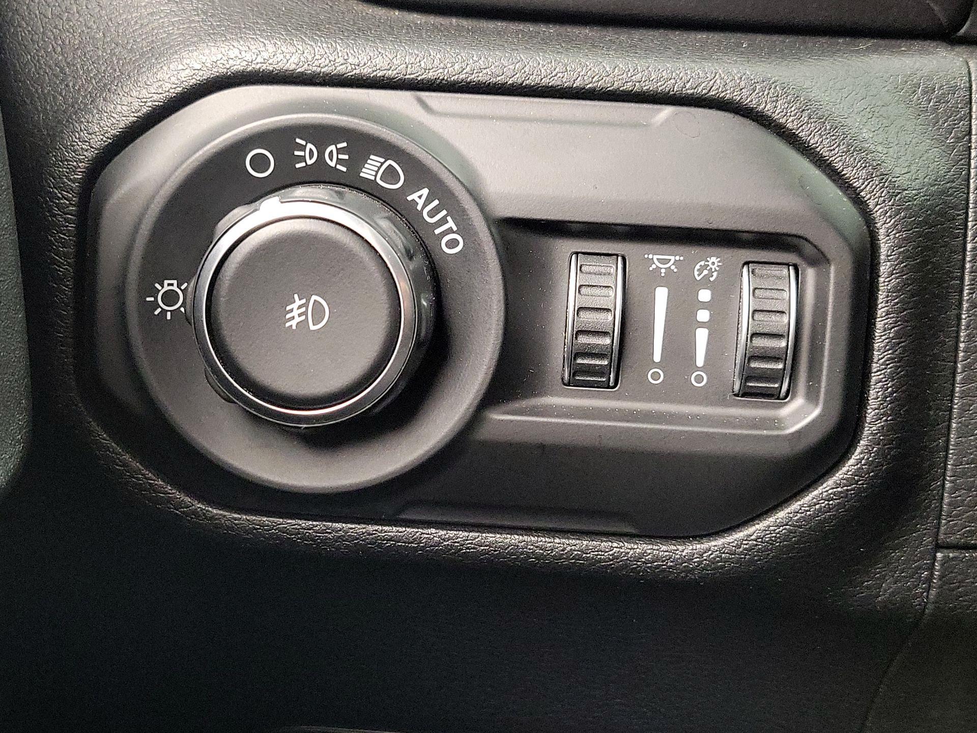 Thumbnail: 2020 Jeep Wrangler - 13