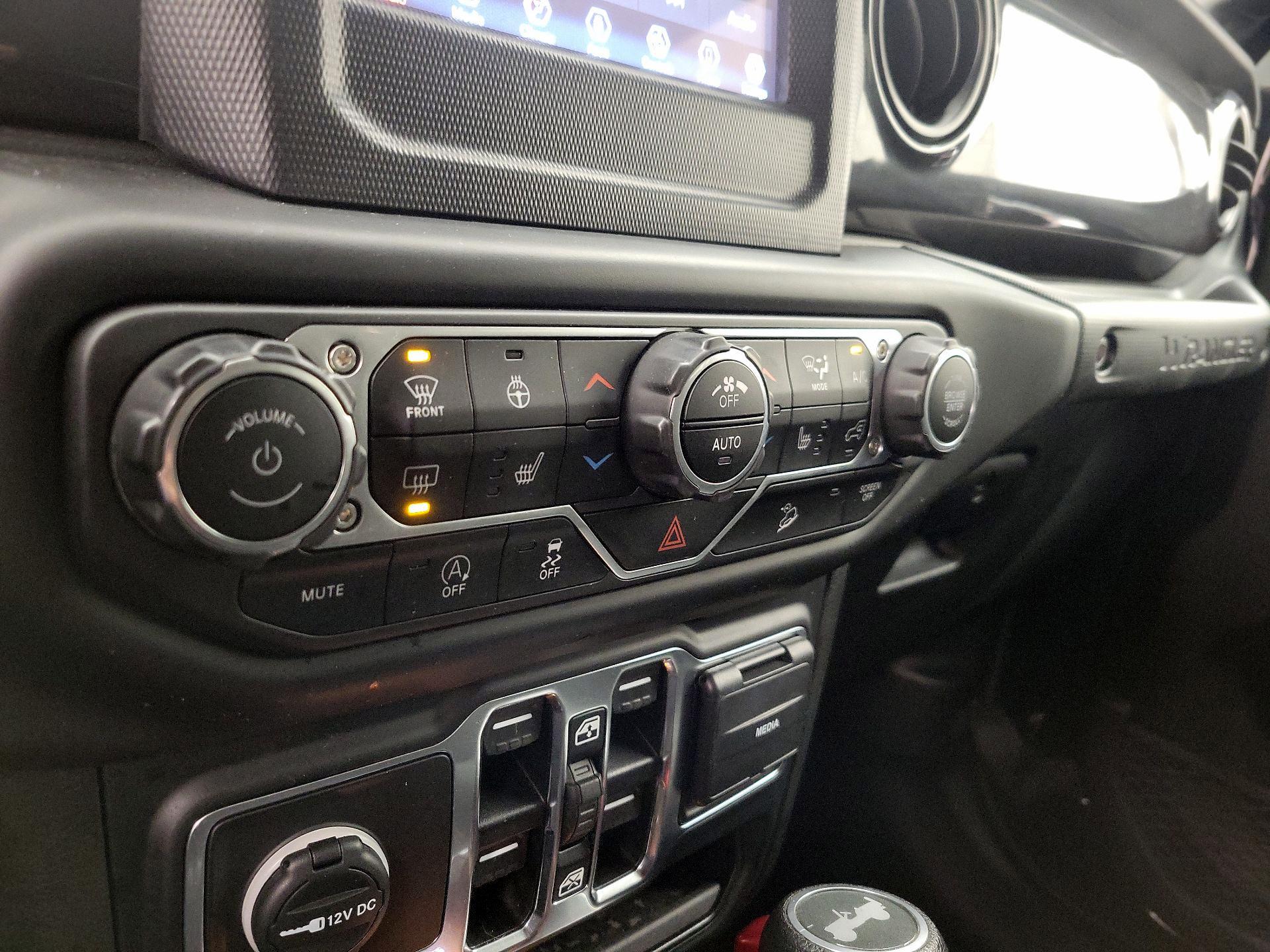 Thumbnail: 2020 Jeep Wrangler - 16