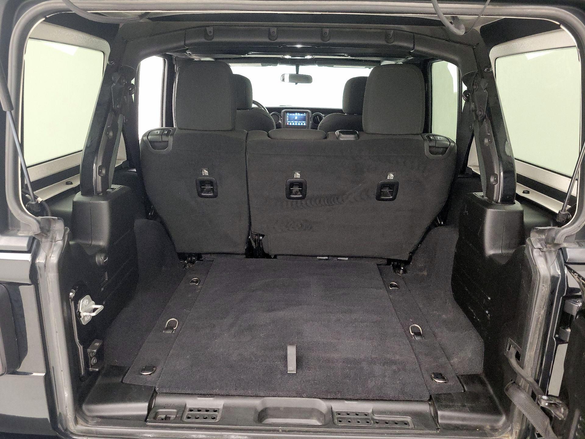 Thumbnail: 2020 Jeep Wrangler - 20