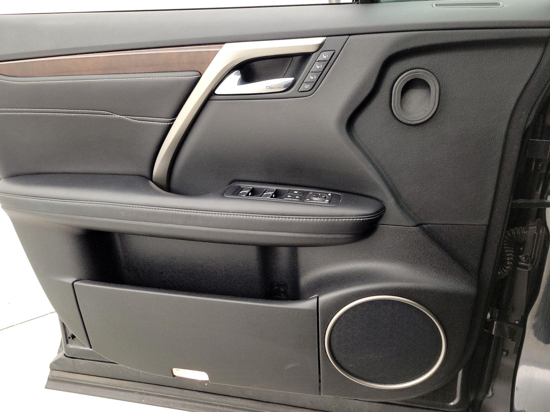 Thumbnail: 2016 Lexus RX - 12