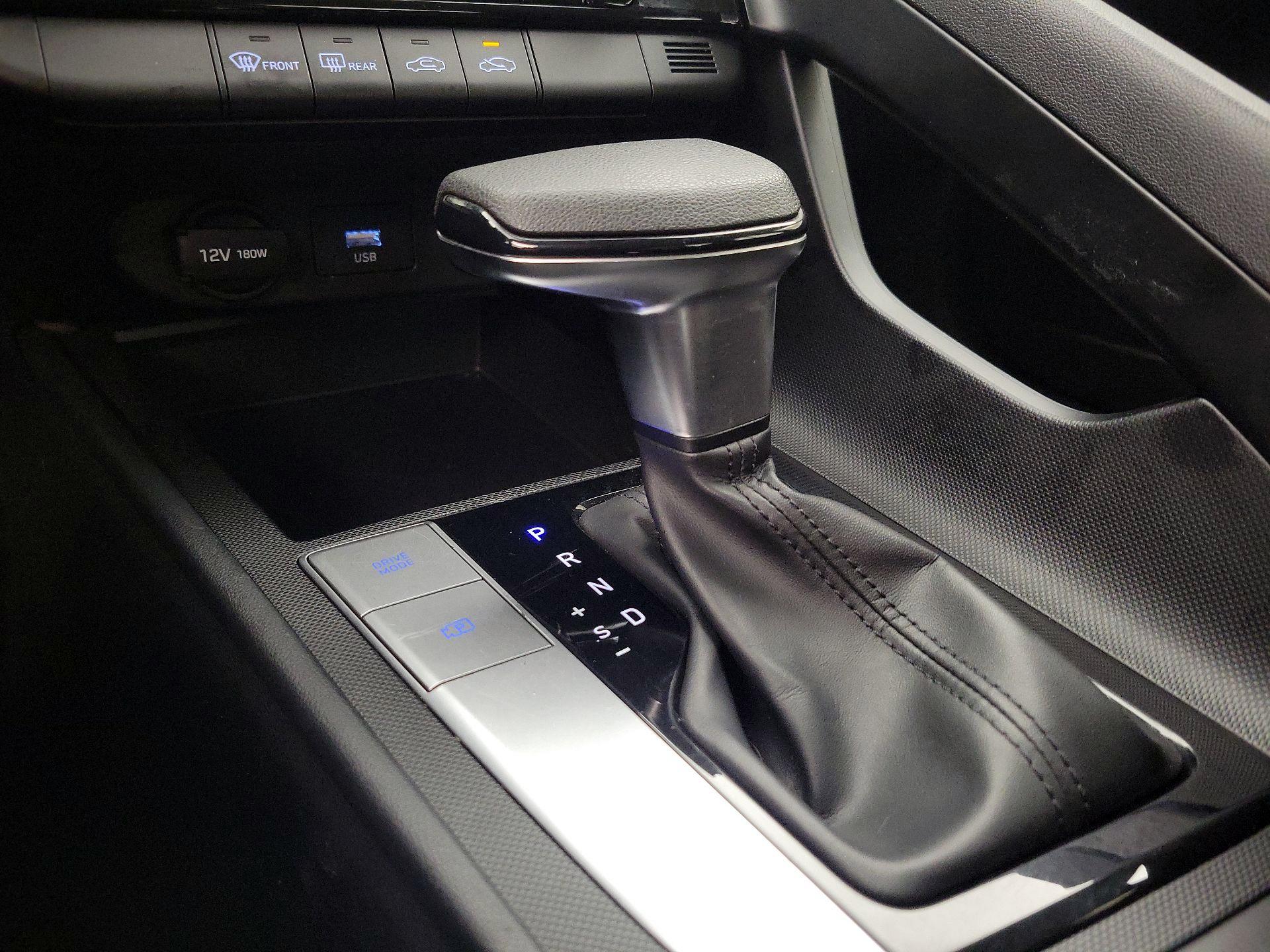 Thumbnail: 2021 Hyundai Elantra - 17