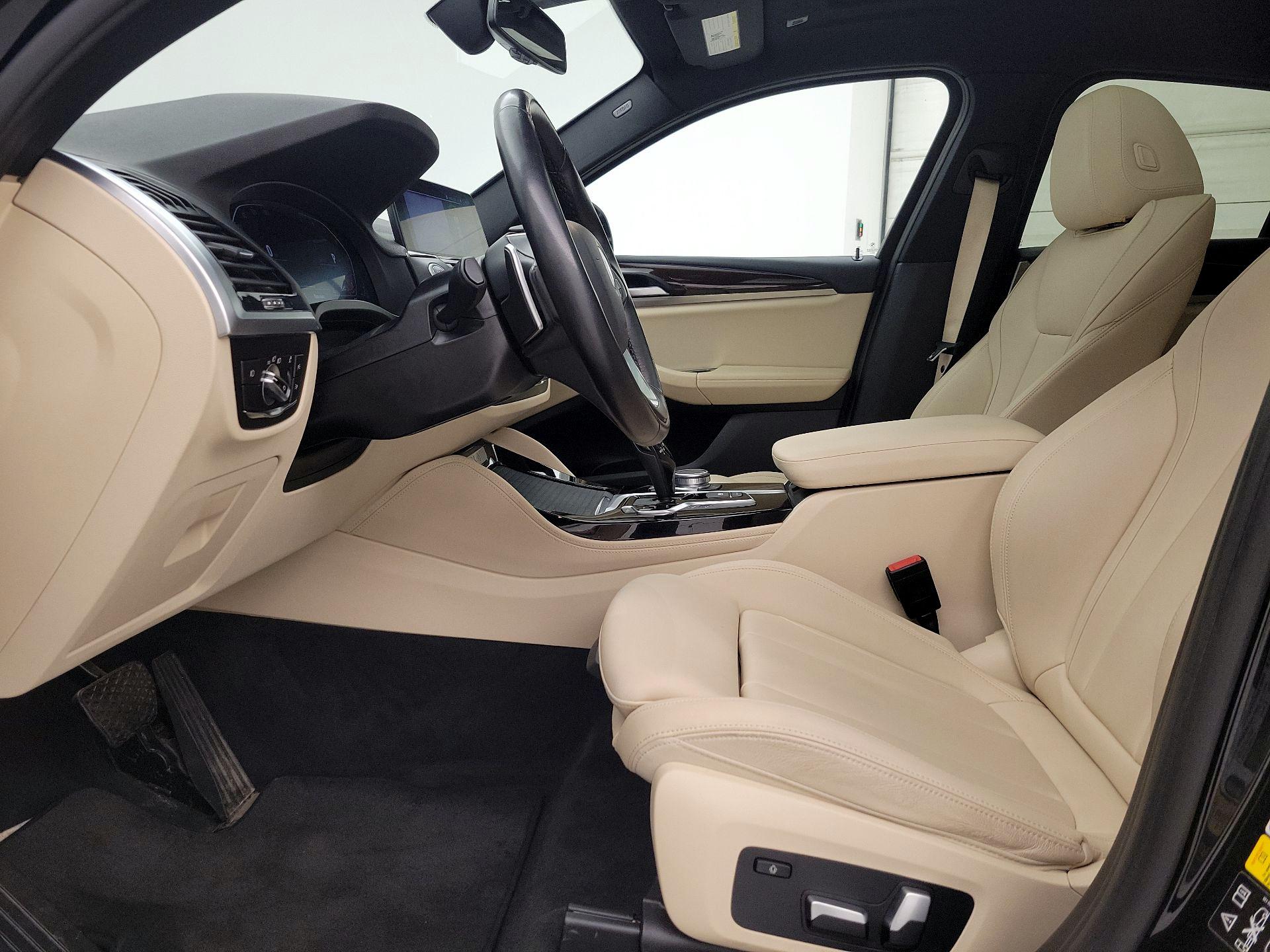 Thumbnail: 2021 BMW X4 - 11