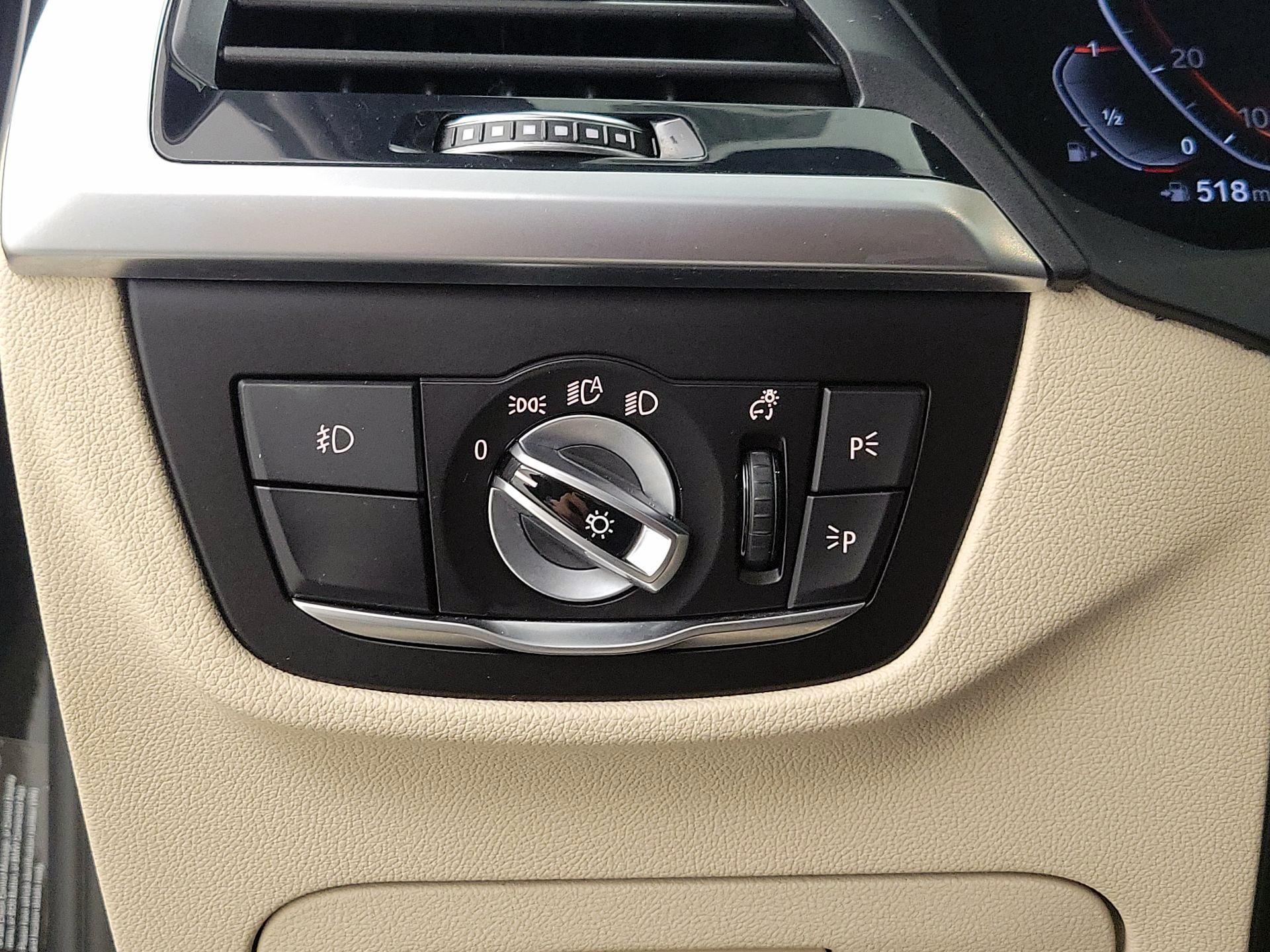 Thumbnail: 2021 BMW X4 - 13