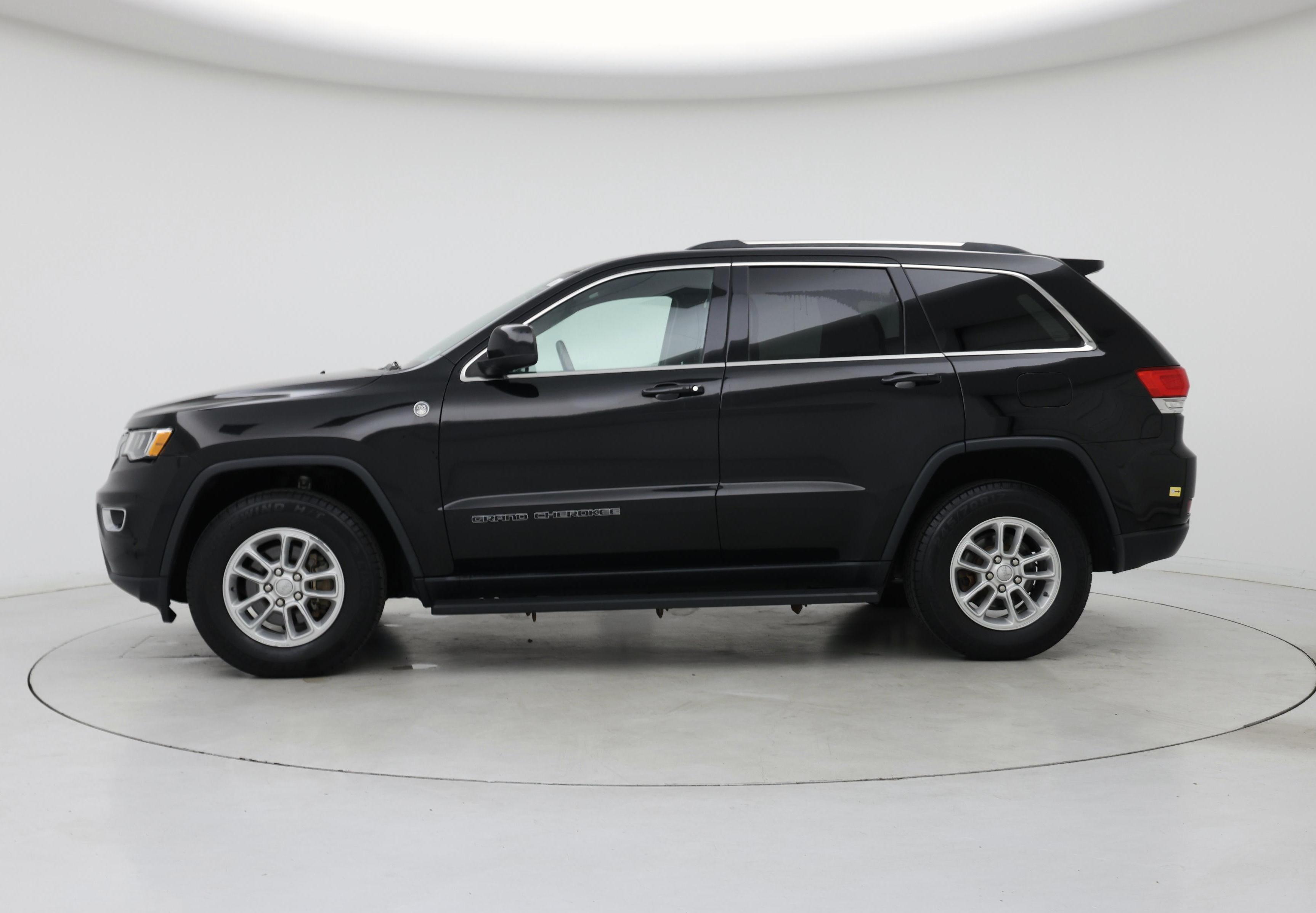 Thumbnail: 2018 Jeep Grand Cherokee - 3