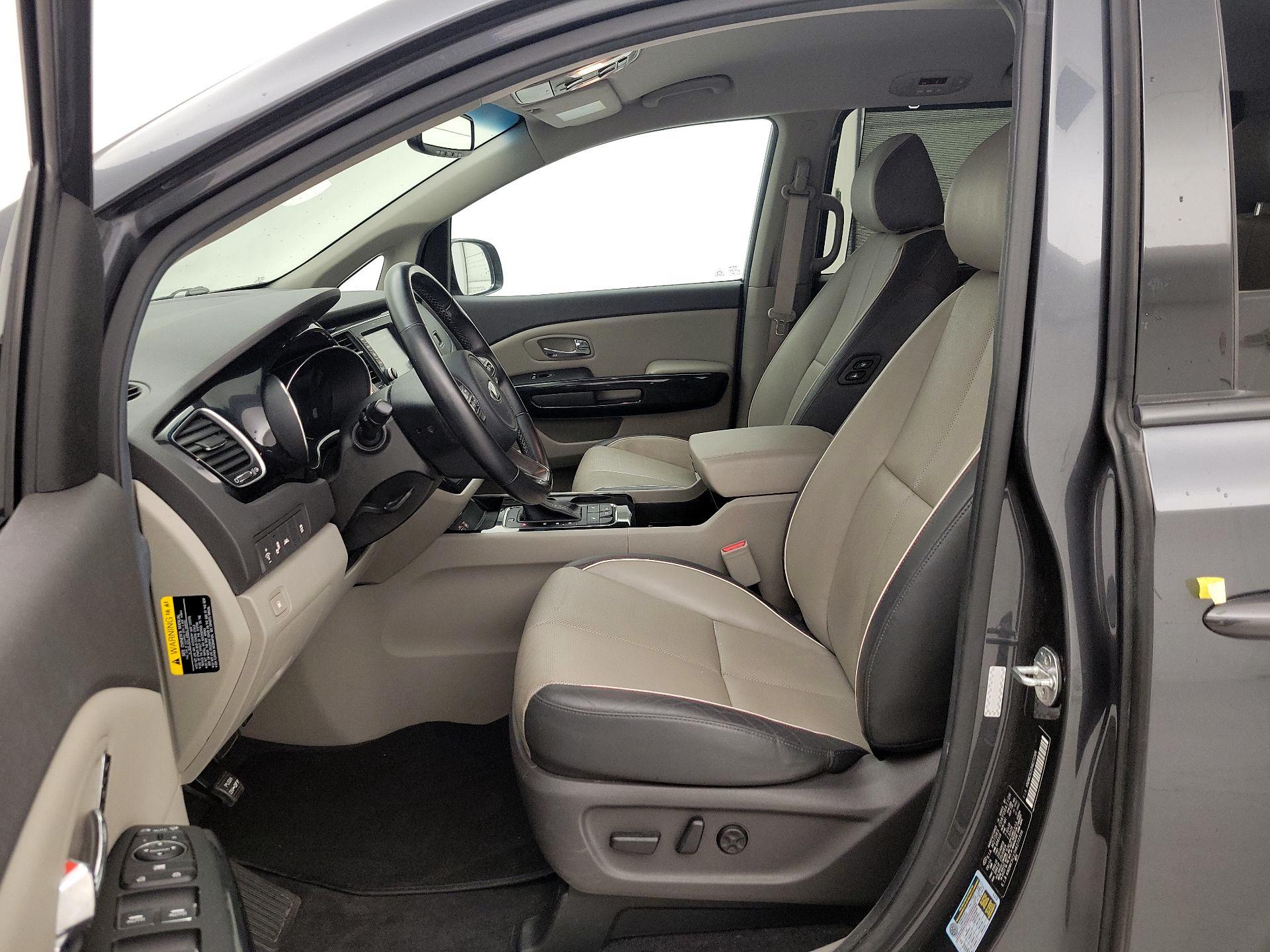 Thumbnail: 2017 Kia Sedona - 11