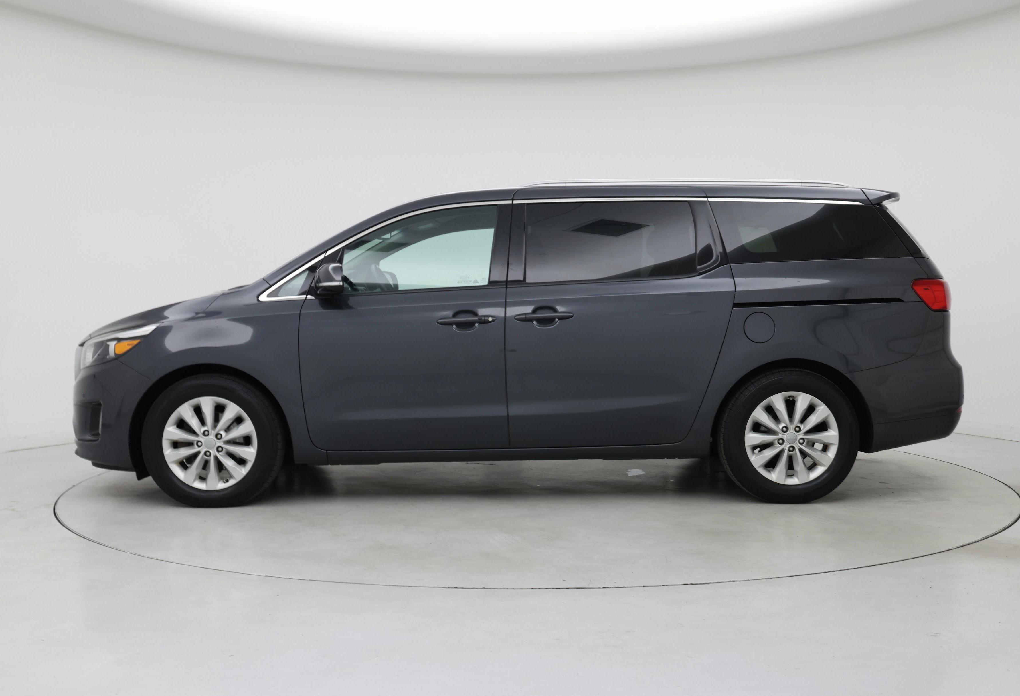 Thumbnail: 2017 Kia Sedona - 3