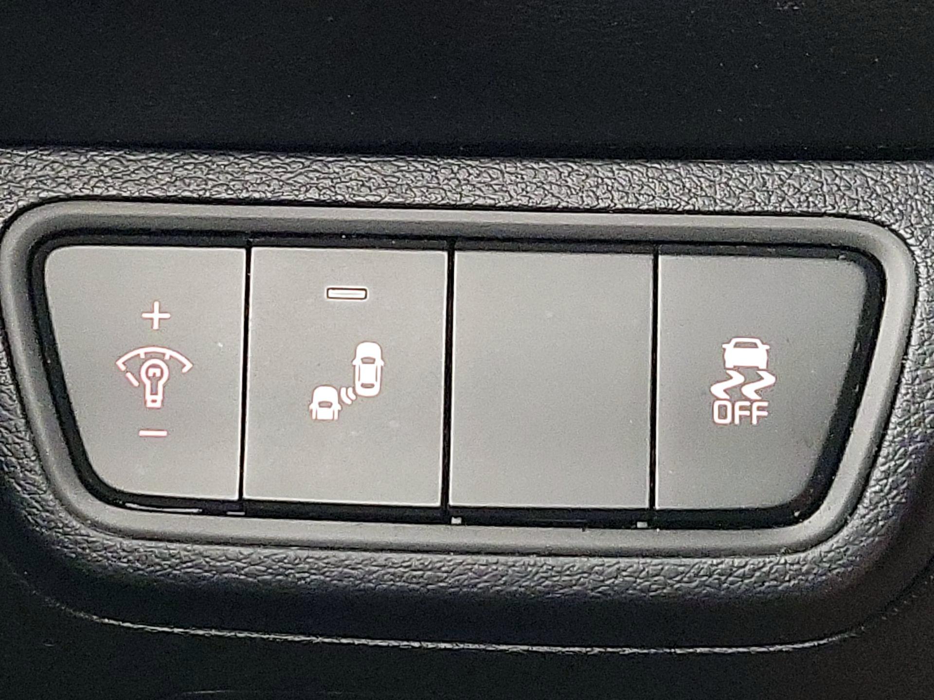 Thumbnail: 2022 Kia Forte - 13