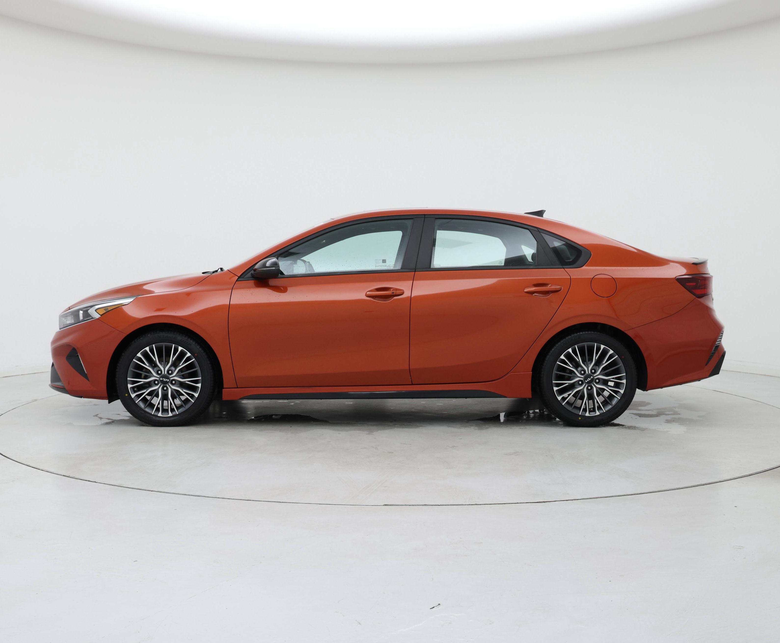 Thumbnail: 2022 Kia Forte - 3